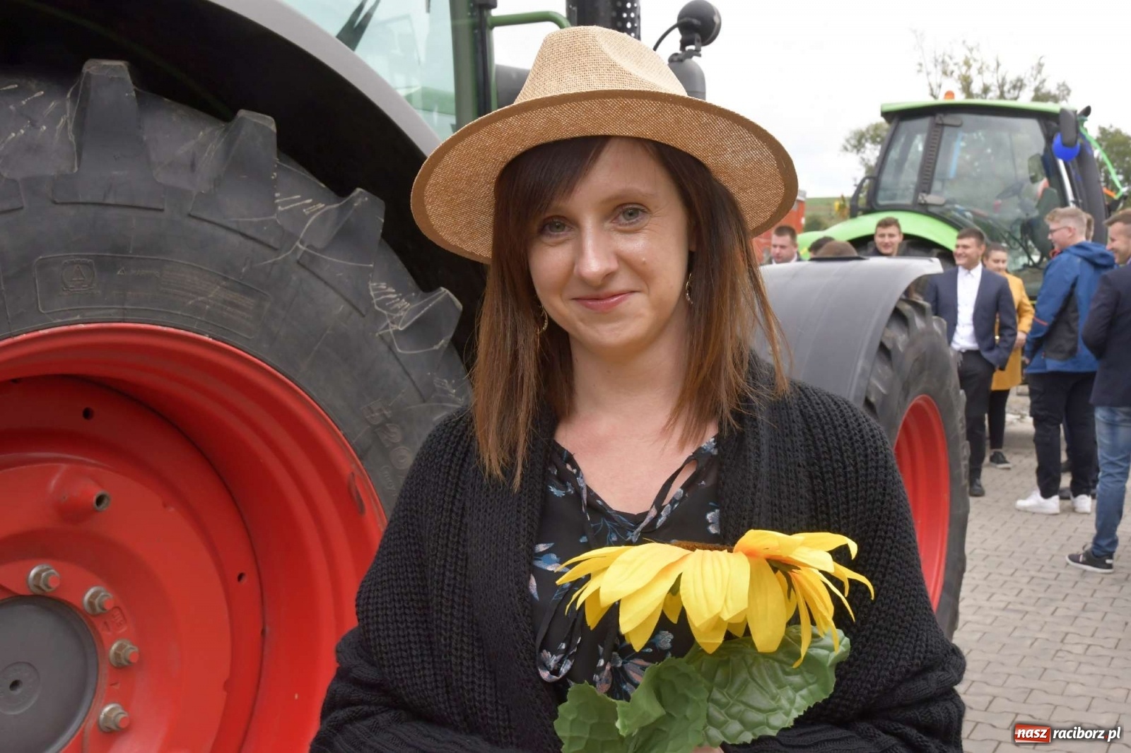 Zdjęcie w galerii na portalu naszraciborz.pl: Pawłów młodymi rolnikami stoi. Dożynki 2021 [FOTO i WIDEO] wiadomości z regionu