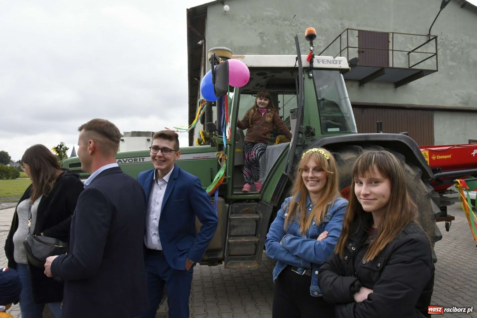 Zdjęcie w galerii na portalu naszraciborz.pl: Pawłów młodymi rolnikami stoi. Dożynki 2021 [FOTO i WIDEO] wiadomości z regionu