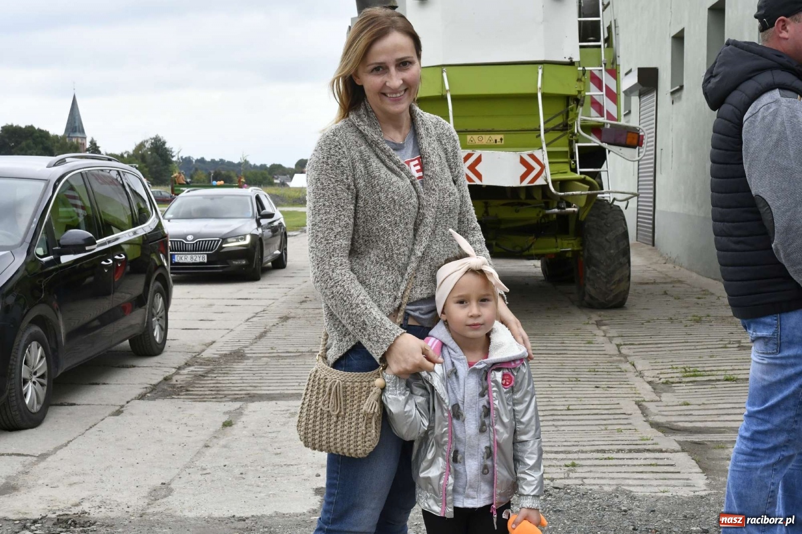 Zdjęcie w galerii na portalu naszraciborz.pl: Pawłów młodymi rolnikami stoi. Dożynki 2021 [FOTO i WIDEO] wiadomości z regionu