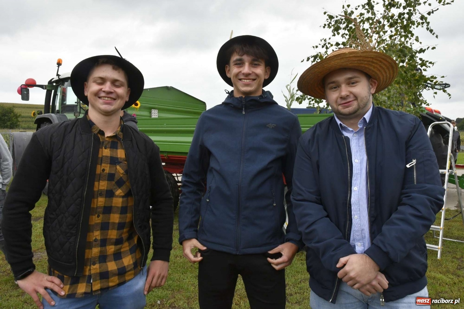 Zdjęcie w galerii na portalu naszraciborz.pl: Pawłów młodymi rolnikami stoi. Dożynki 2021 [FOTO i WIDEO] wiadomości z regionu