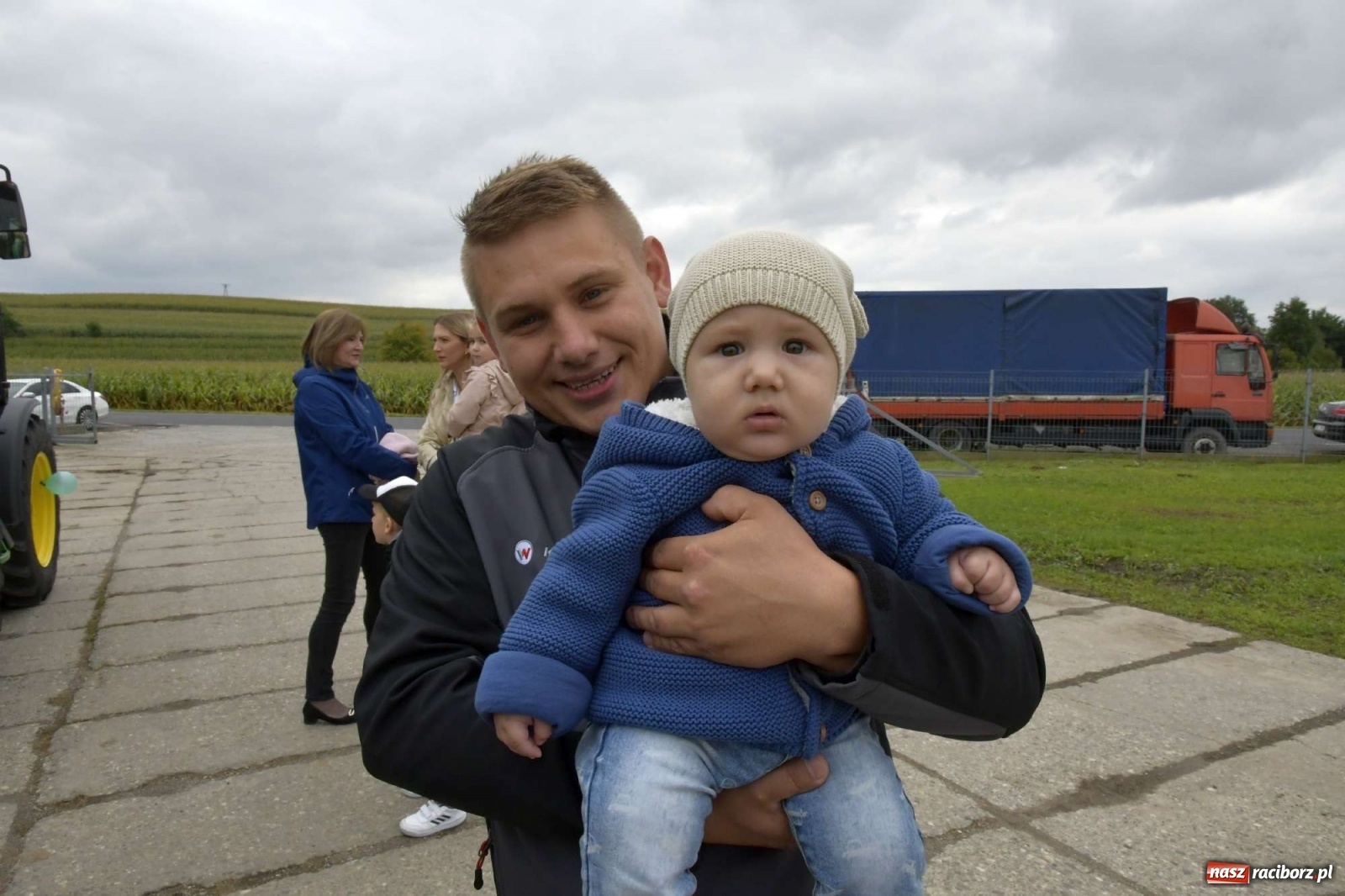 Zdjęcie w galerii na portalu naszraciborz.pl: Pawłów młodymi rolnikami stoi. Dożynki 2021 [FOTO i WIDEO] wiadomości z regionu