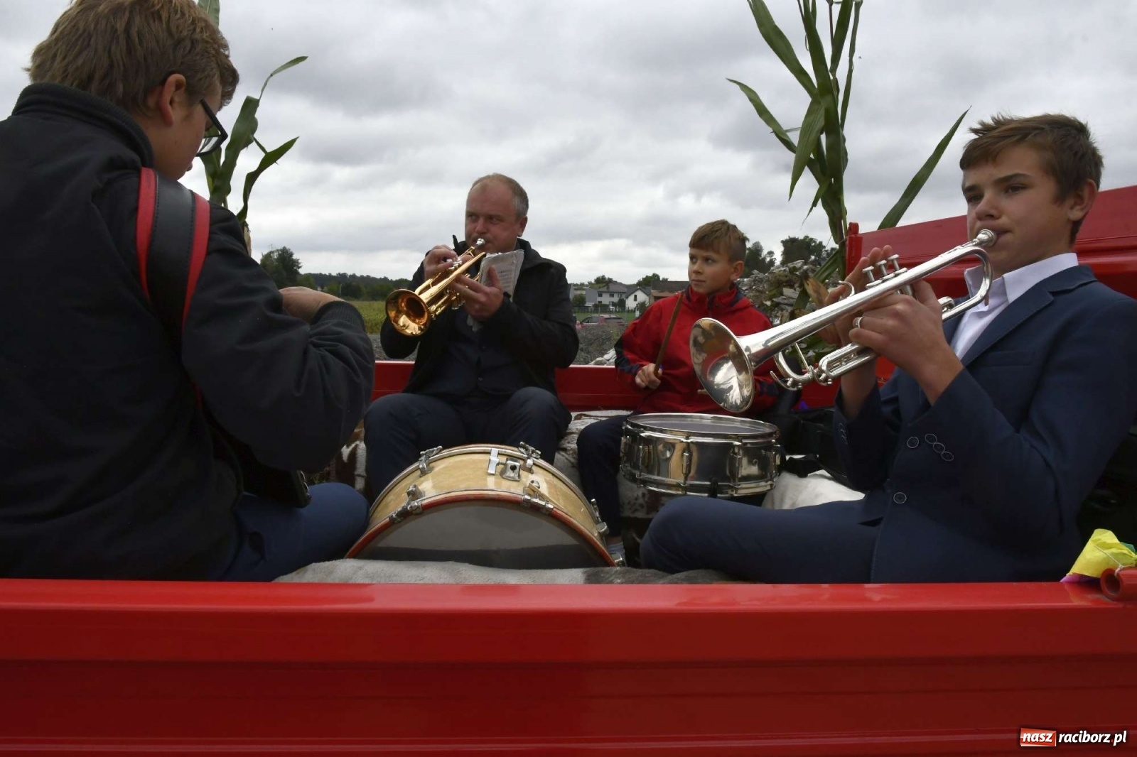 Zdjęcie w galerii na portalu naszraciborz.pl: Pawłów młodymi rolnikami stoi. Dożynki 2021 [FOTO i WIDEO] wiadomości z regionu
