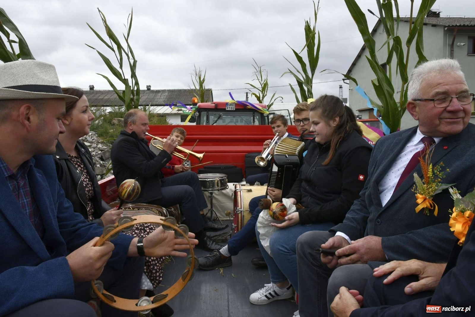 Zdjęcie w galerii na portalu naszraciborz.pl: Pawłów młodymi rolnikami stoi. Dożynki 2021 [FOTO i WIDEO] wiadomości z regionu