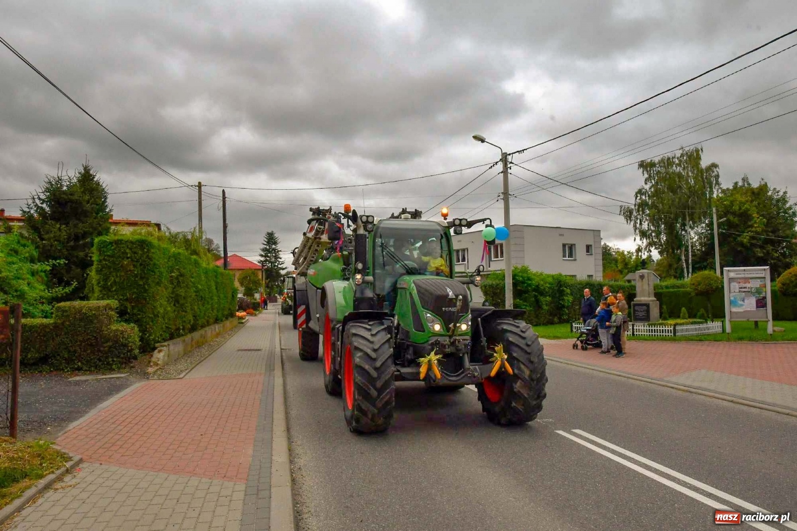 Zdjęcie w galerii na portalu naszraciborz.pl: Pawłów młodymi rolnikami stoi. Dożynki 2021 [FOTO i WIDEO] wiadomości z regionu