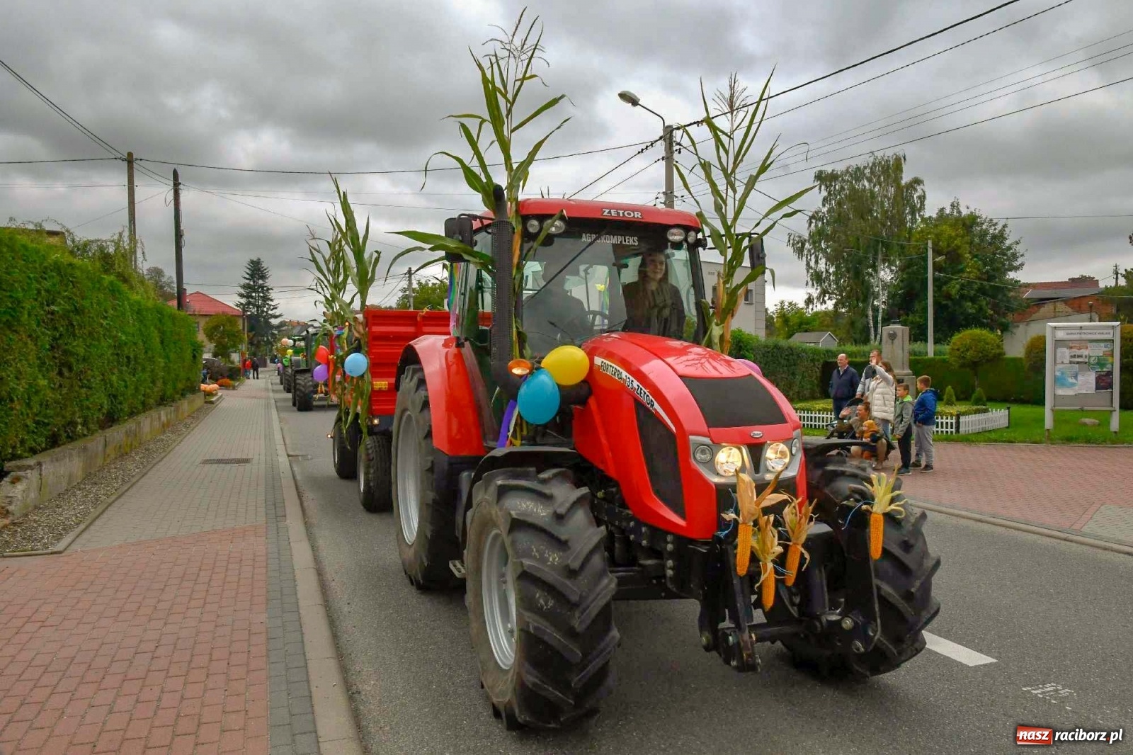 Zdjęcie w galerii na portalu naszraciborz.pl: Pawłów młodymi rolnikami stoi. Dożynki 2021 [FOTO i WIDEO] wiadomości z regionu