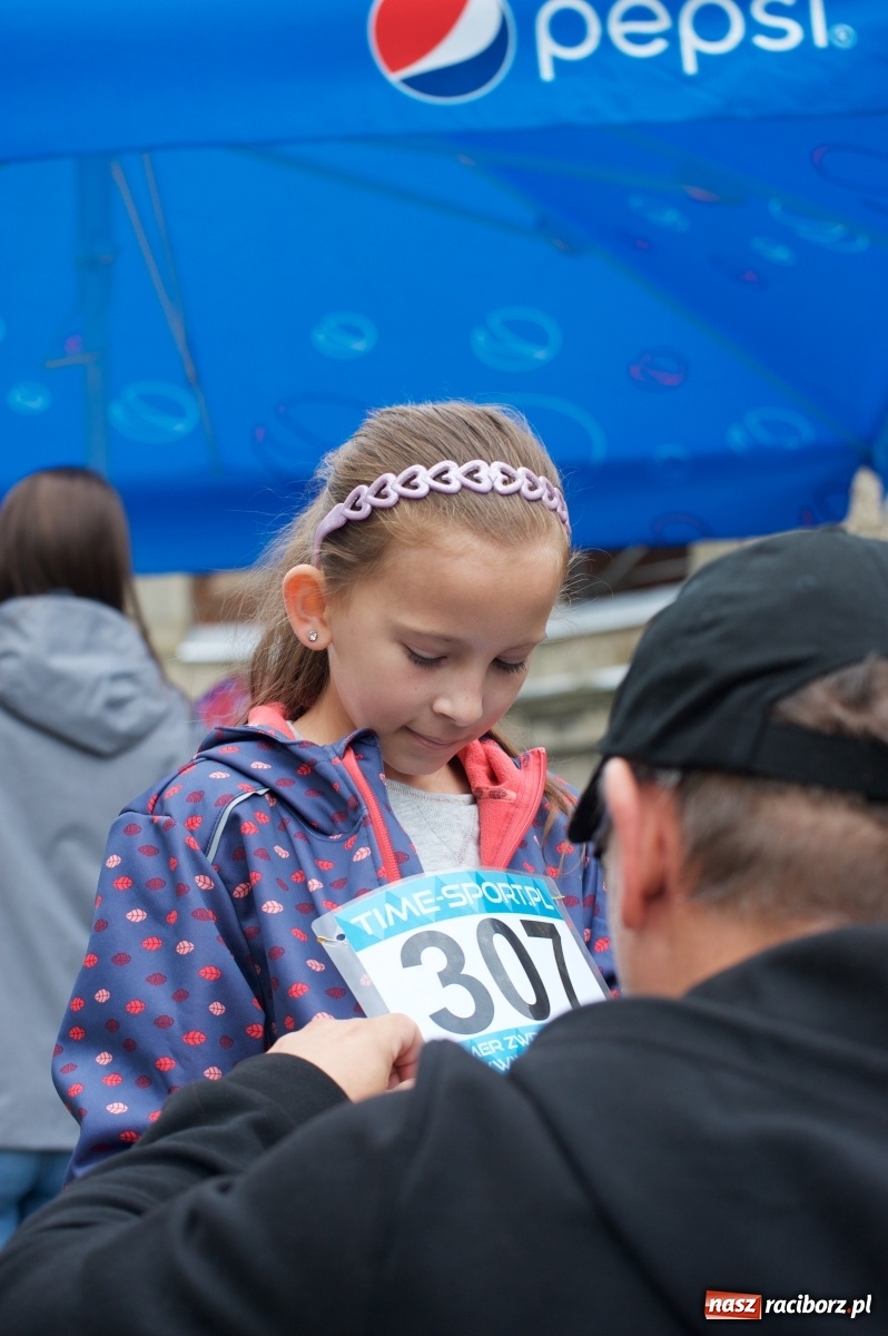 Zdjęcie w galerii na portalu naszraciborz.pl: Bieg o Złoty Kłos. Tworków debiutuje na mapie sportów biegowych wiadomości z regionu