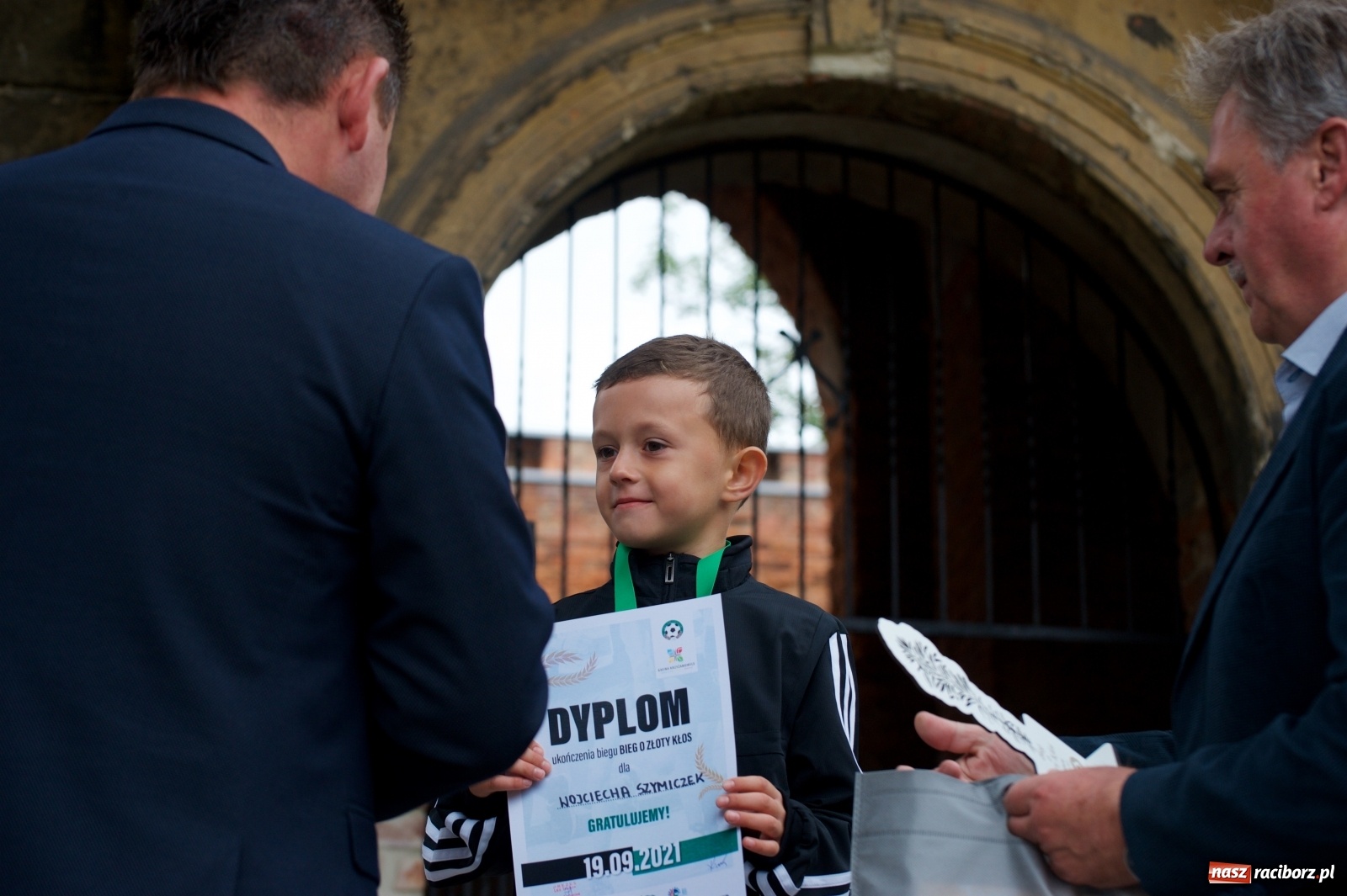 Zdjęcie w galerii na portalu naszraciborz.pl: Bieg o Złoty Kłos. Tworków debiutuje na mapie sportów biegowych wiadomości z regionu