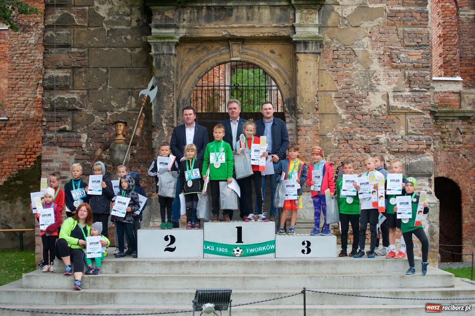 Zdjęcie w galerii na portalu naszraciborz.pl: Bieg o Złoty Kłos. Tworków debiutuje na mapie sportów biegowych wiadomości z regionu