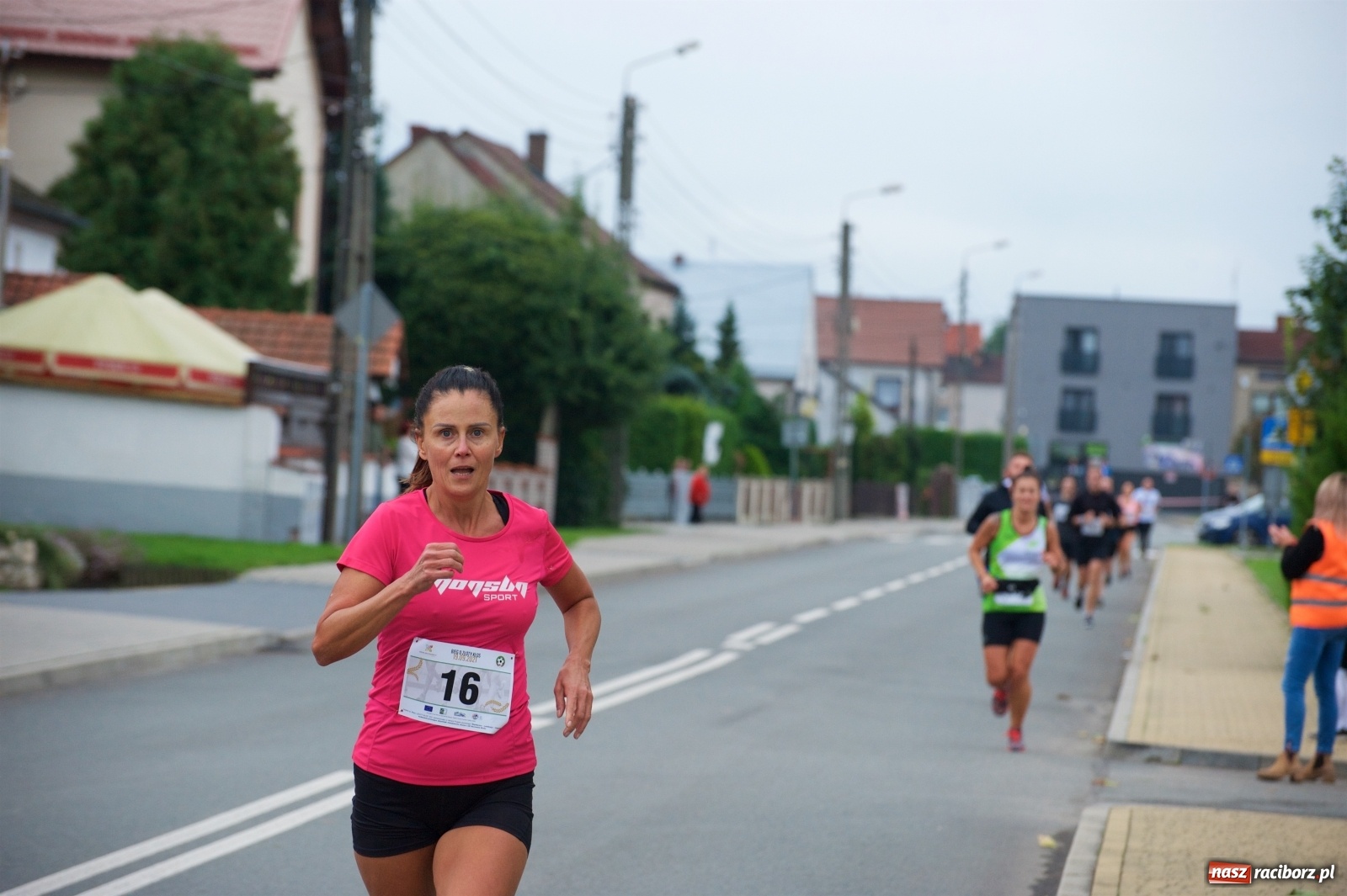 Zdjęcie w galerii na portalu naszraciborz.pl: Bieg o Złoty Kłos. Tworków debiutuje na mapie sportów biegowych wiadomości z regionu