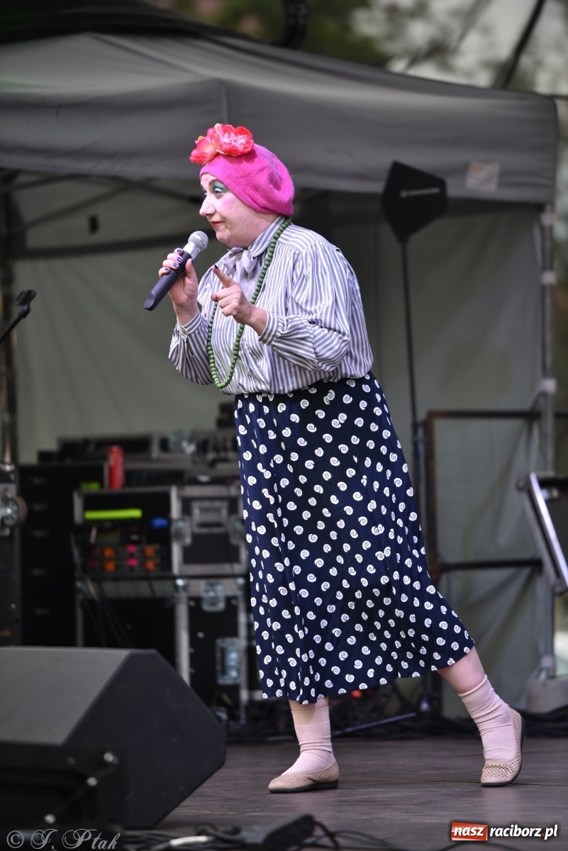 Zdjęcie w galerii na portalu naszraciborz.pl: Moherowe Berety na raciborskim jarmarku wiadomości z regionu