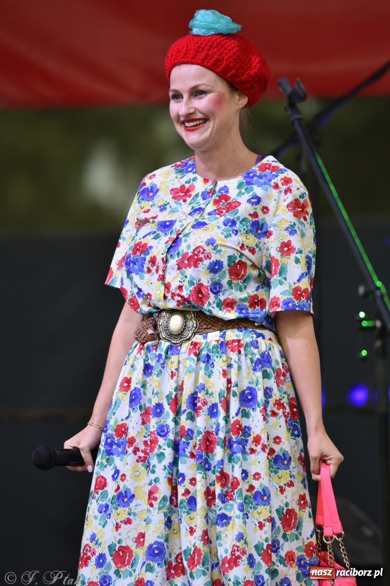 Zdjęcie w galerii na portalu naszraciborz.pl: Moherowe Berety na raciborskim jarmarku wiadomości z regionu