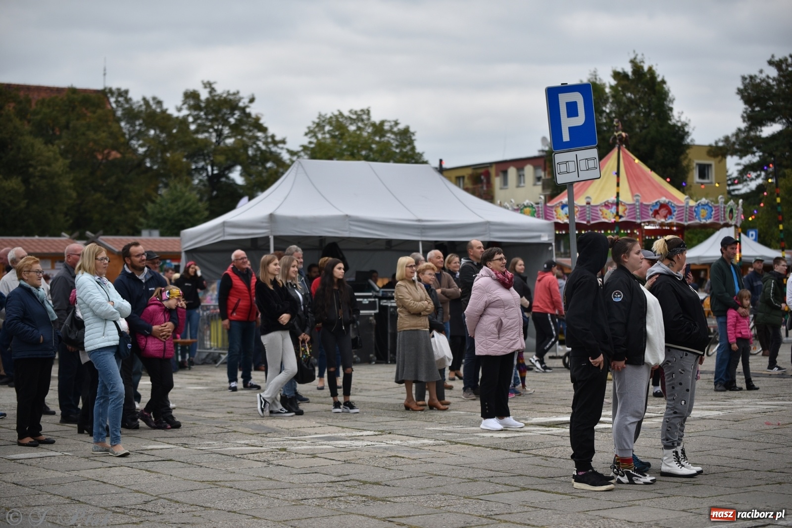 Zdjęcie w galerii na portalu naszraciborz.pl: Moherowe Berety na raciborskim jarmarku wiadomości z regionu
