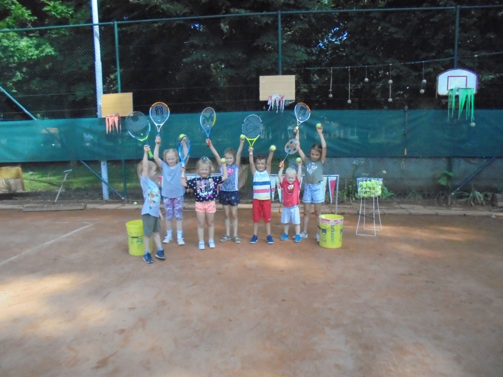 Zdjęcie w galerii na portalu naszraciborz.pl: Dziecięca rywalizacja sportowa na kortach Rafako wiadomości z regionu