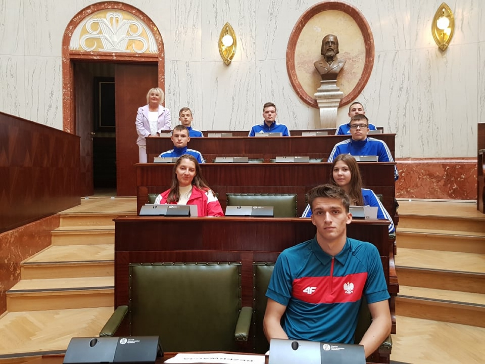 Zdjęcie w galerii na portalu naszraciborz.pl: Sportowcy i trenerzy ZSOMS wyróżnieni w czasie obrad Sejmiku Województwa Śląskiego wiadomości z regionu