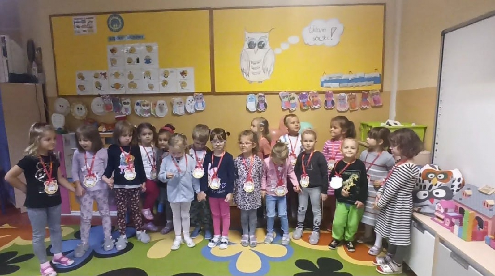 Zdjęcie w galerii na portalu naszraciborz.pl: Do przedszkolaków z Mysłowickiej i nie tylko uśmiechnęło się szczęście wiadomości z regionu