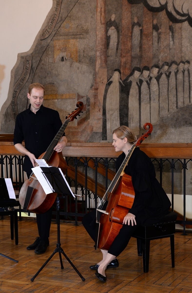 Zdjęcie w galerii na portalu naszraciborz.pl: Na ramionach gigantów. Wyjątkowy koncert w raciborskim Muzeum wiadomości z regionu