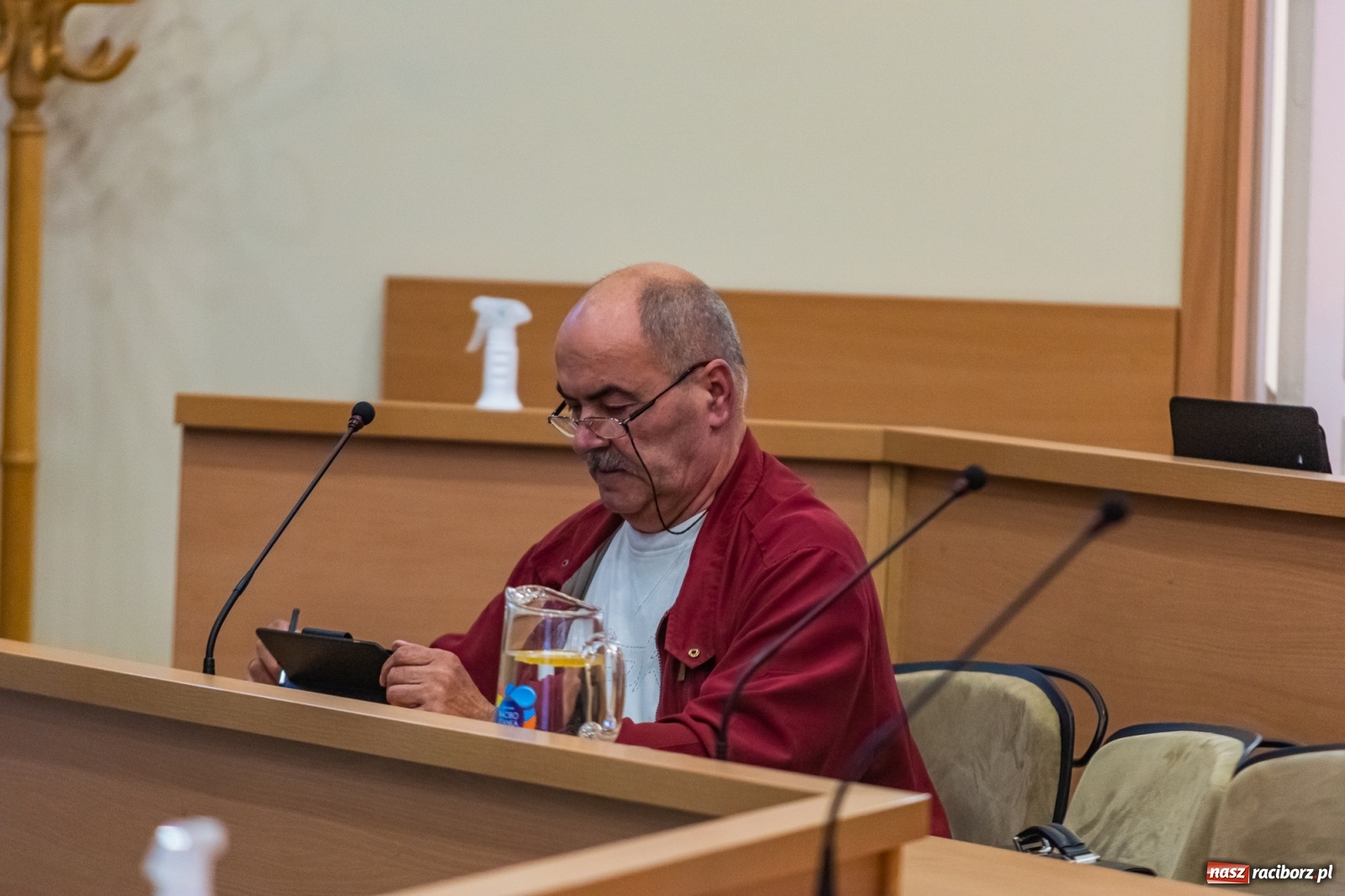 Zdjęcie w galerii na portalu naszraciborz.pl: Radna apeluje o badania przesiewowe wad postawy u uczniów. Raport z komisji oświaty wiadomości z regionu