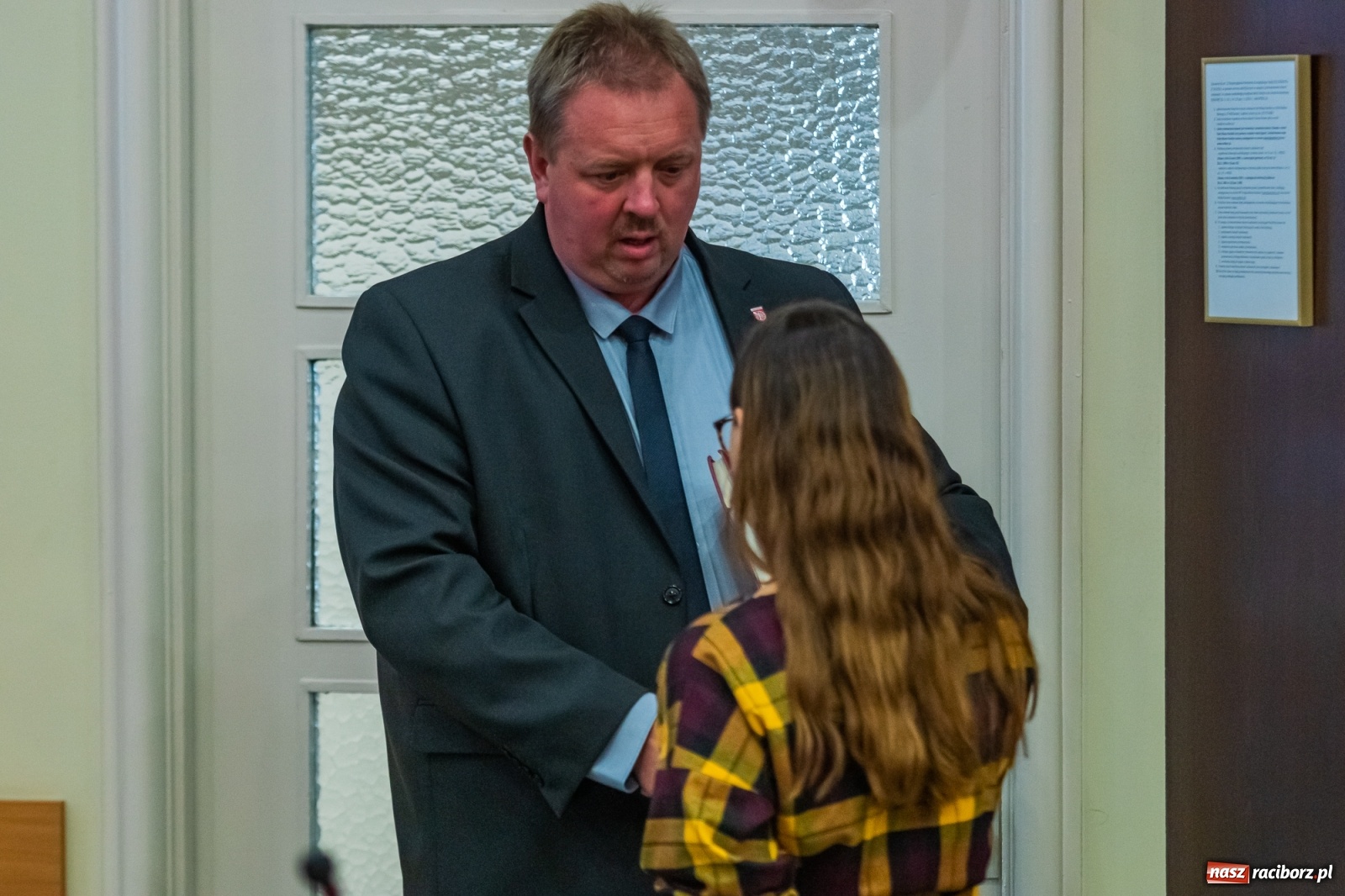 Zdjęcie w galerii na portalu naszraciborz.pl: Radna apeluje o badania przesiewowe wad postawy u uczniów. Raport z komisji oświaty wiadomości z regionu