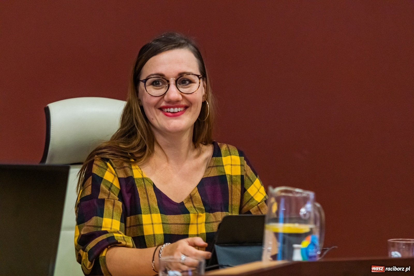 Zdjęcie w galerii na portalu naszraciborz.pl: Radna apeluje o badania przesiewowe wad postawy u uczniów. Raport z komisji oświaty wiadomości z regionu