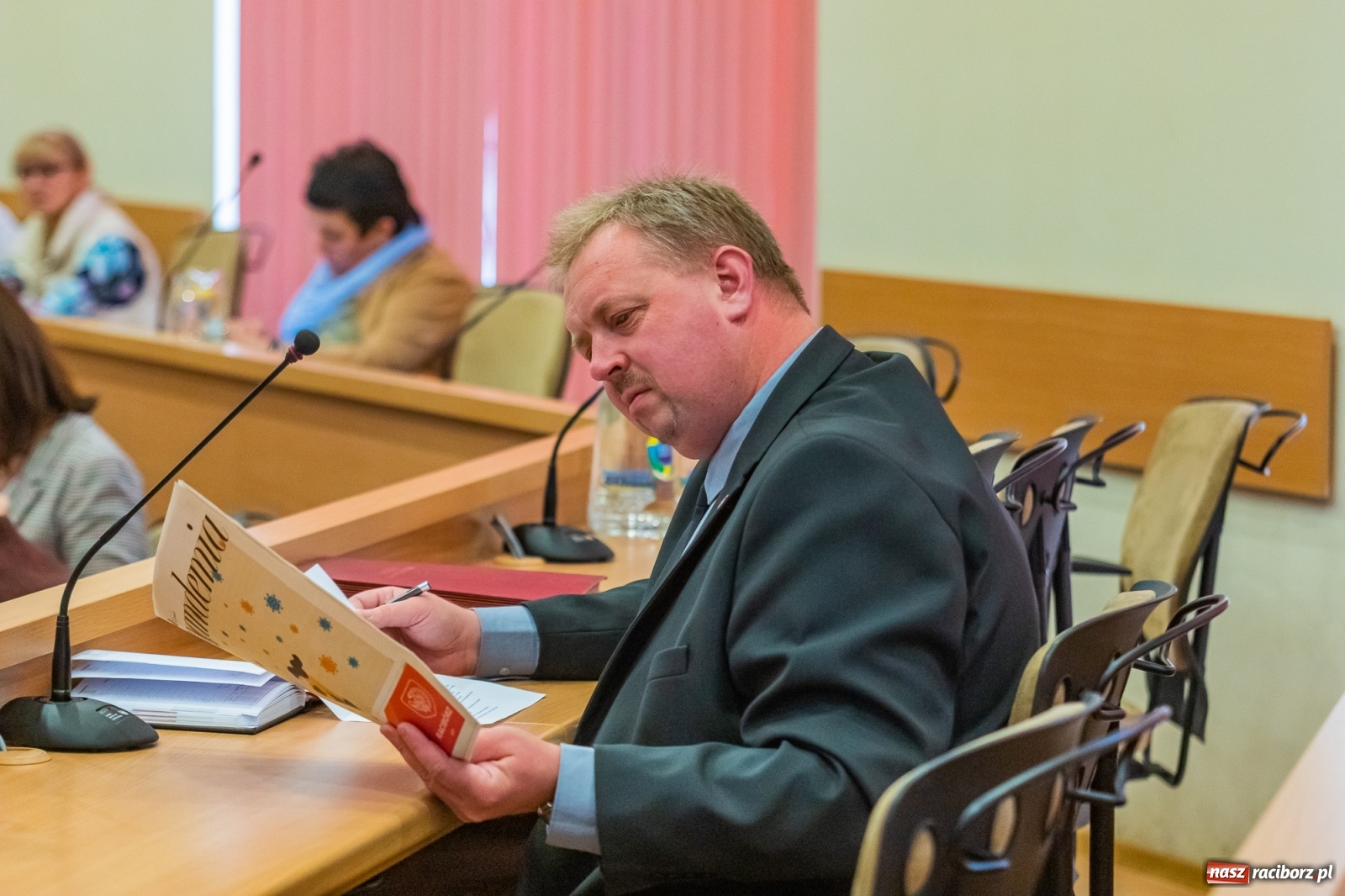 Zdjęcie w galerii na portalu naszraciborz.pl: Radna apeluje o badania przesiewowe wad postawy u uczniów. Raport z komisji oświaty wiadomości z regionu