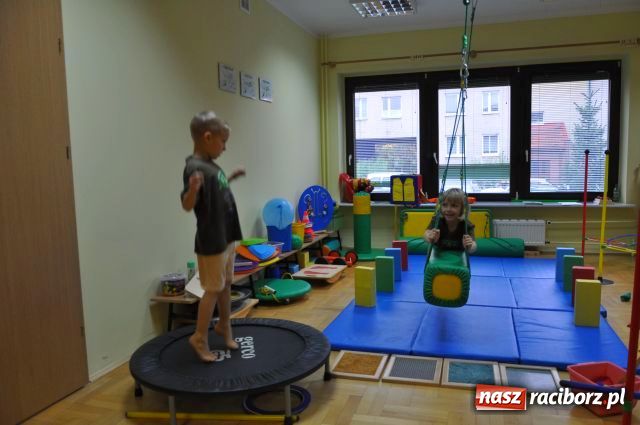 Zdjęcie w galerii na portalu naszraciborz.pl: Pomóc dzieciom funkcjonować w świecie wiadomości z regionu