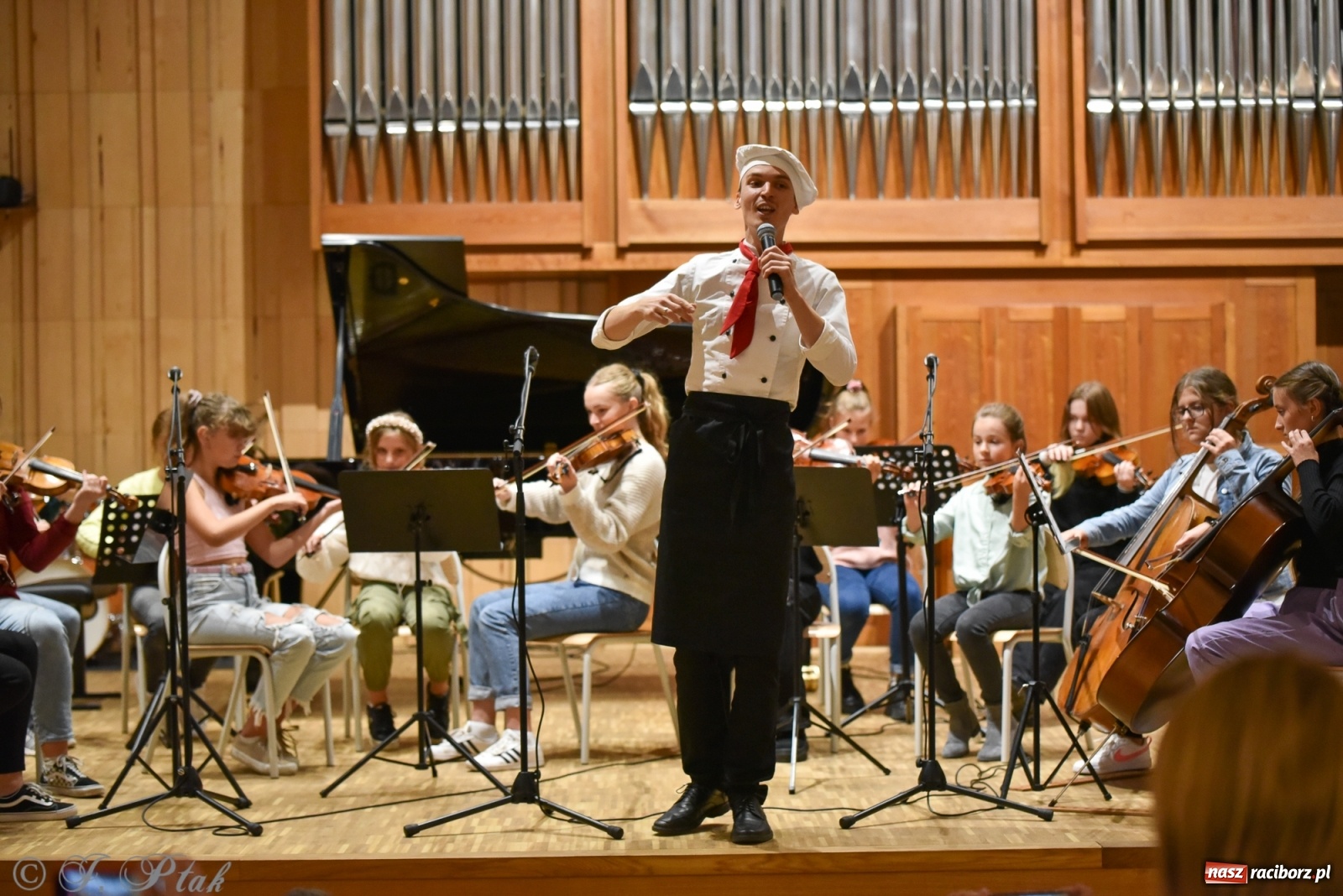 Zdjęcie w galerii na portalu naszraciborz.pl: Muzyczny podwieczorek w szkole muzycznej wiadomości z regionu