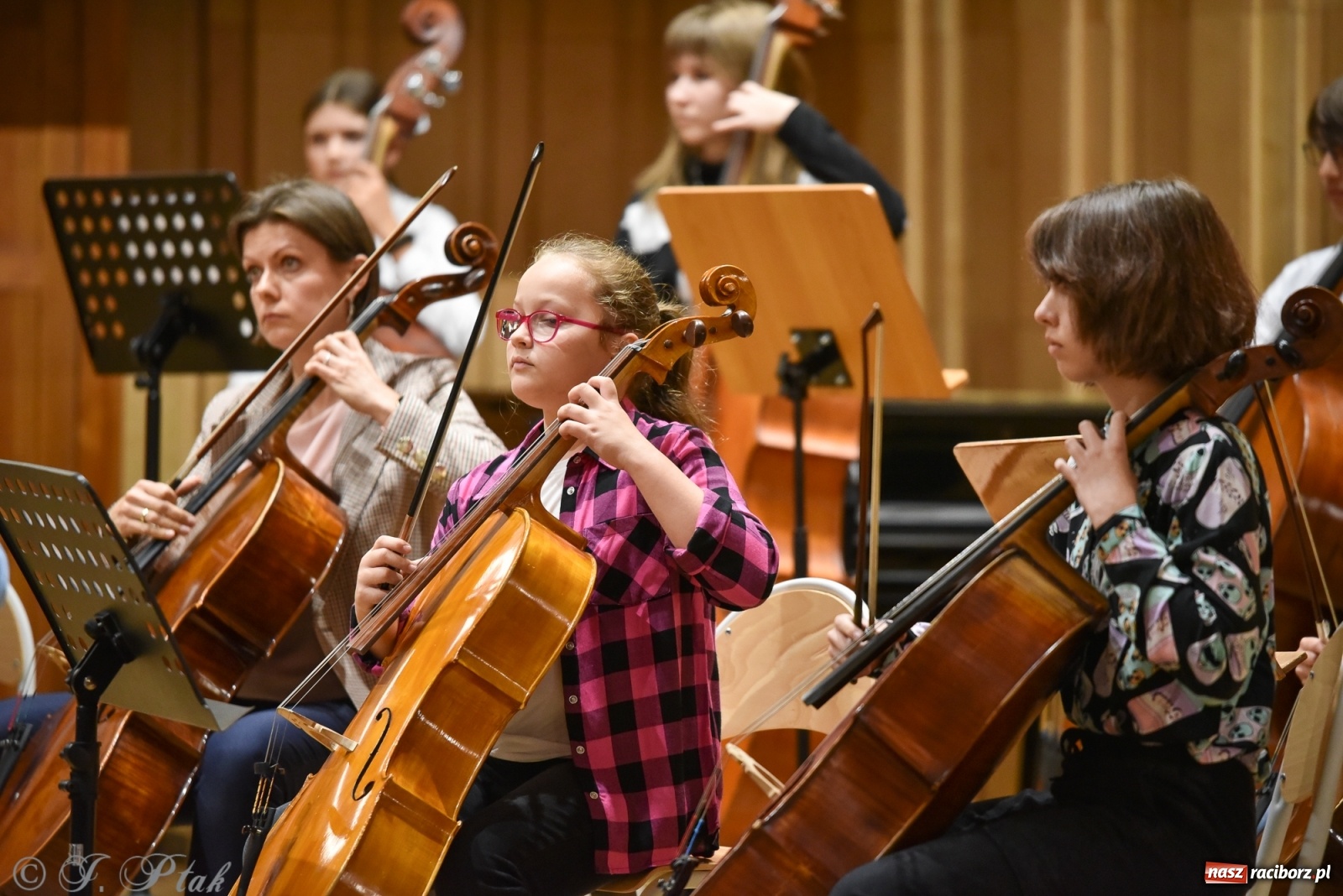 Zdjęcie w galerii na portalu naszraciborz.pl: Muzyczny podwieczorek w szkole muzycznej wiadomości z regionu