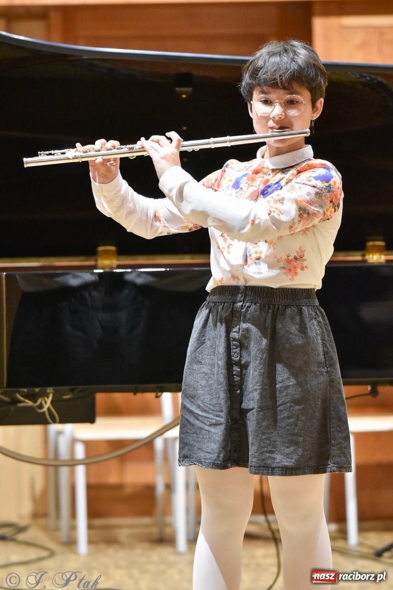 Zdjęcie w galerii na portalu naszraciborz.pl: Muzyczny podwieczorek w szkole muzycznej wiadomości z regionu