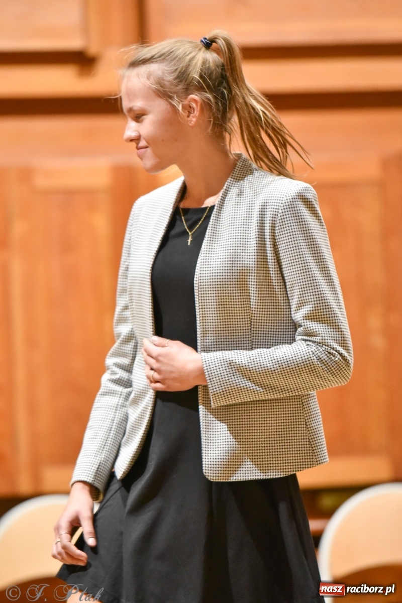 Zdjęcie w galerii na portalu naszraciborz.pl: Muzyczny podwieczorek w szkole muzycznej wiadomości z regionu