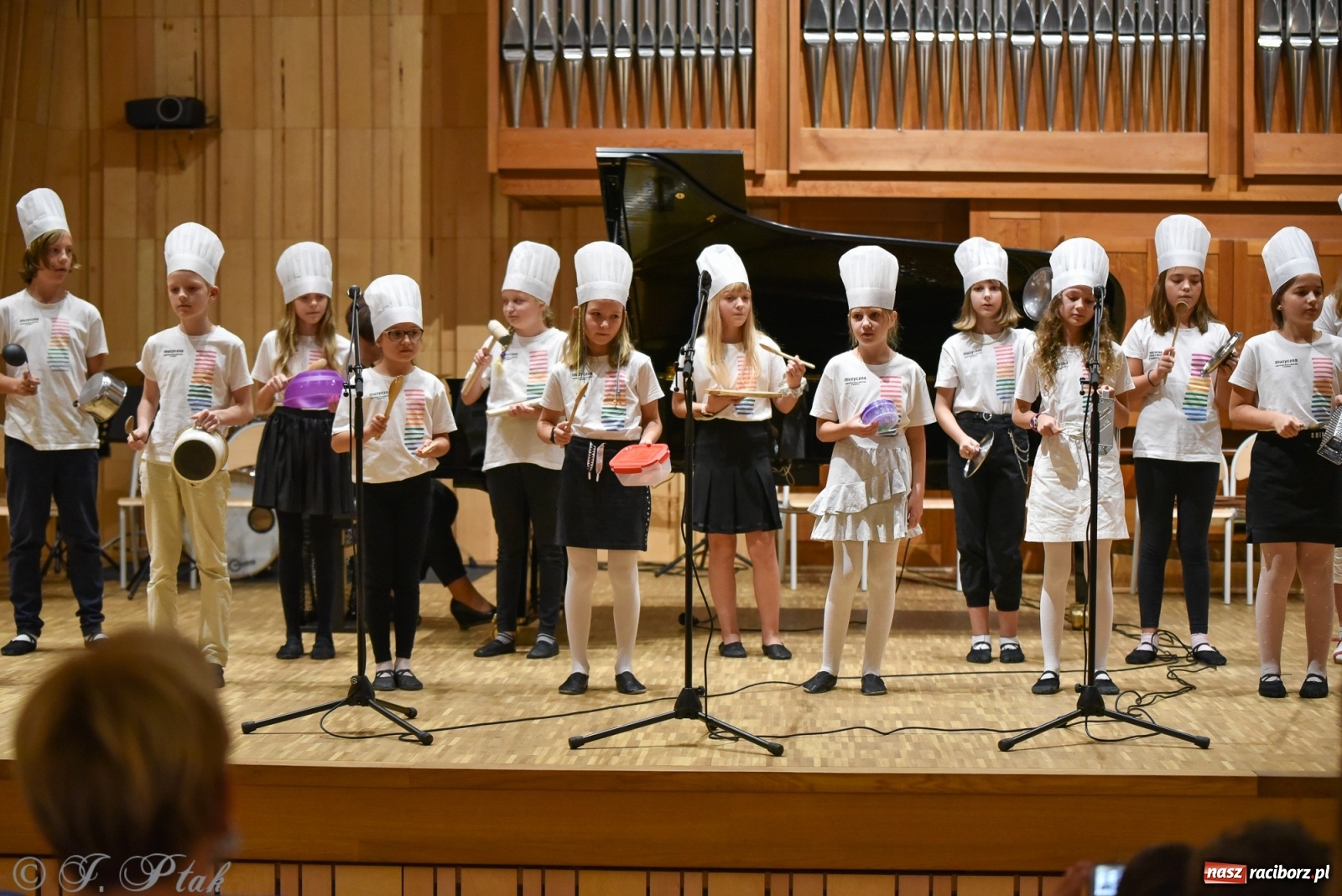 Zdjęcie w galerii na portalu naszraciborz.pl: Muzyczny podwieczorek w szkole muzycznej wiadomości z regionu