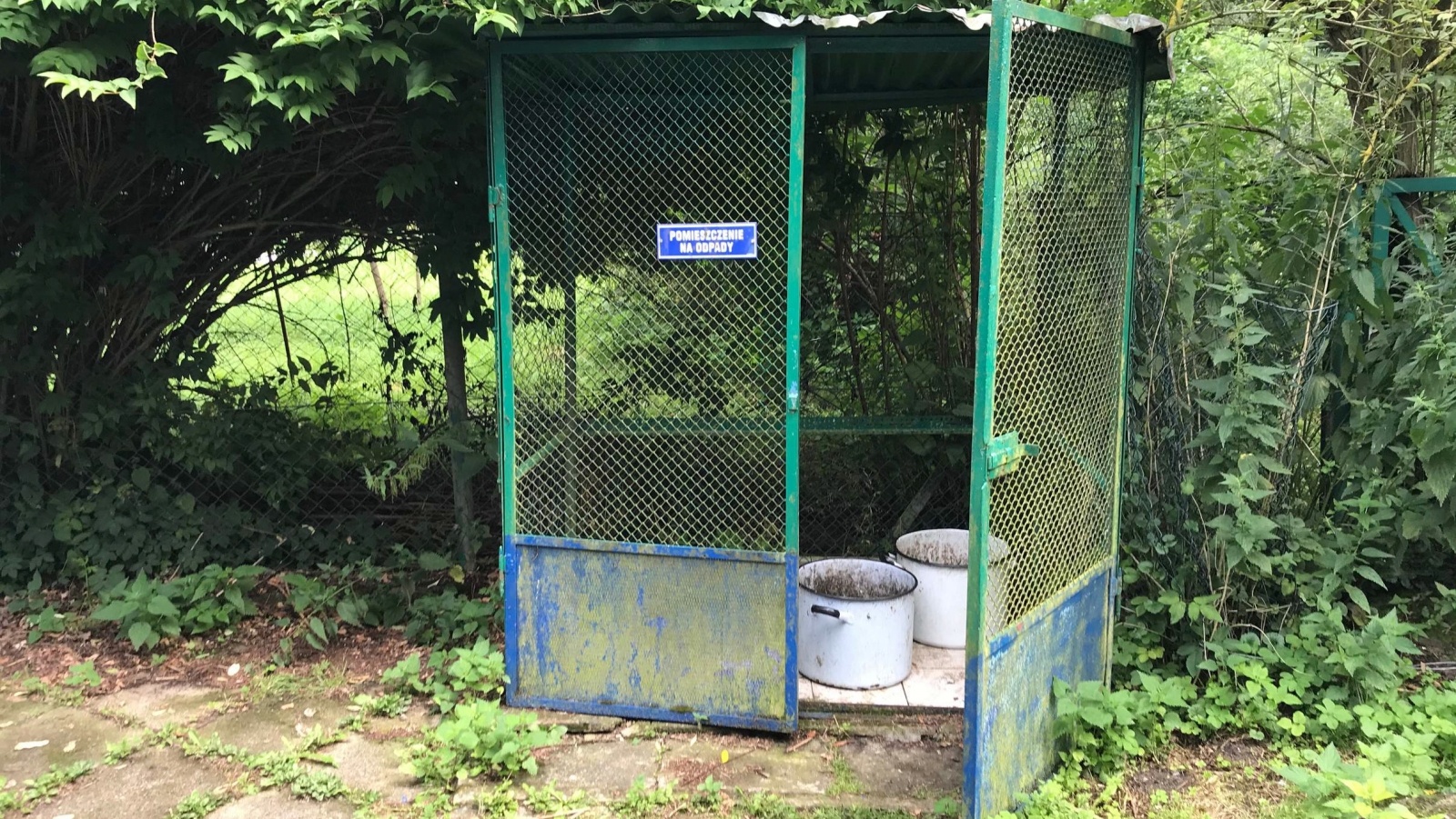 Zdjęcie w galerii na portalu naszraciborz.pl: Kuchnia nie przejdzie już kontroli Sanepidu. Pleśna wymaga kosztownych nakładów [FOTO] wiadomości z regionu