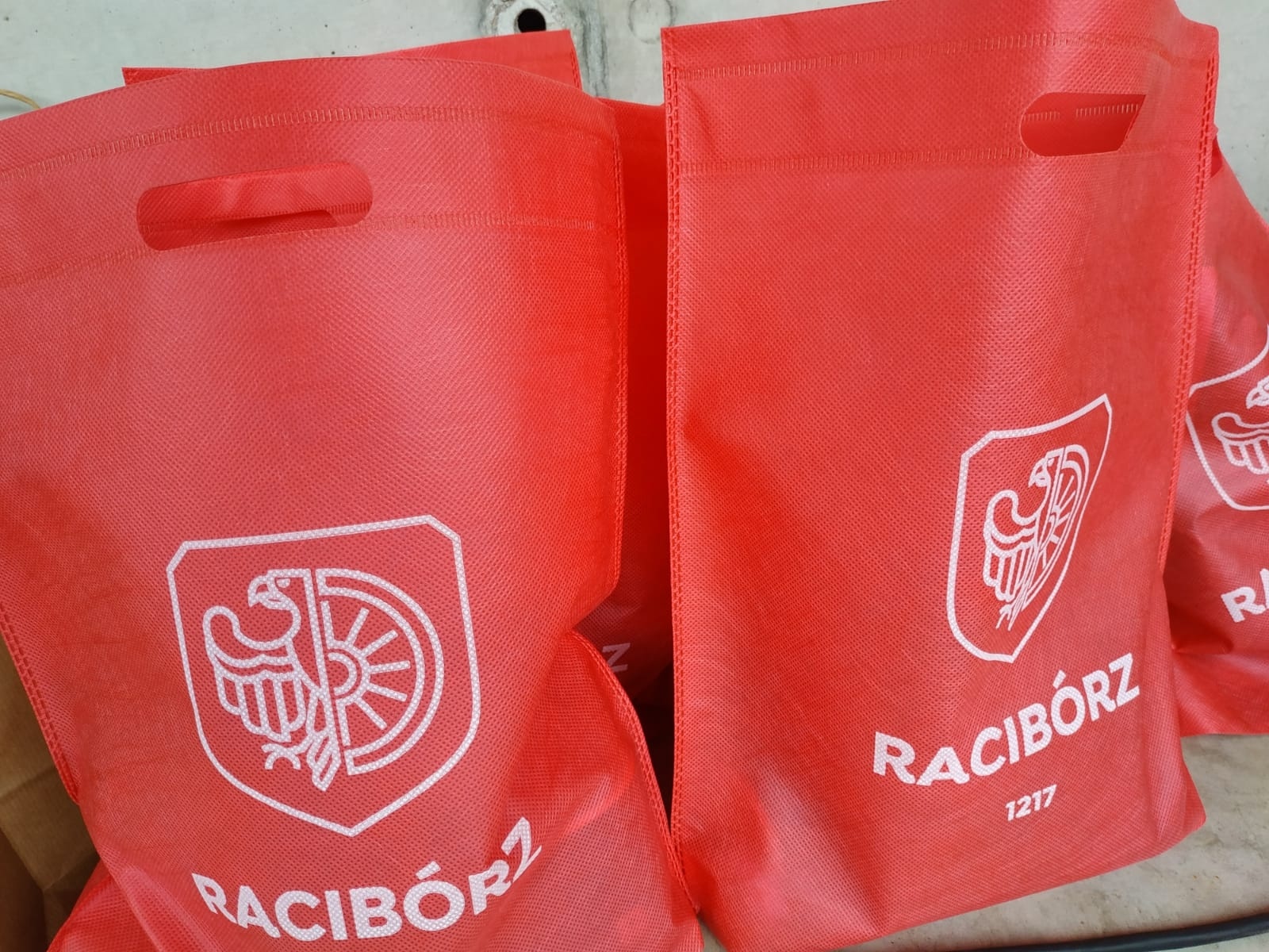 Zdjęcie w galerii na portalu naszraciborz.pl: Racibórz-Kuźnia Raciborska. Znamy nowych mistrzów grzybobrania wiadomości z regionu