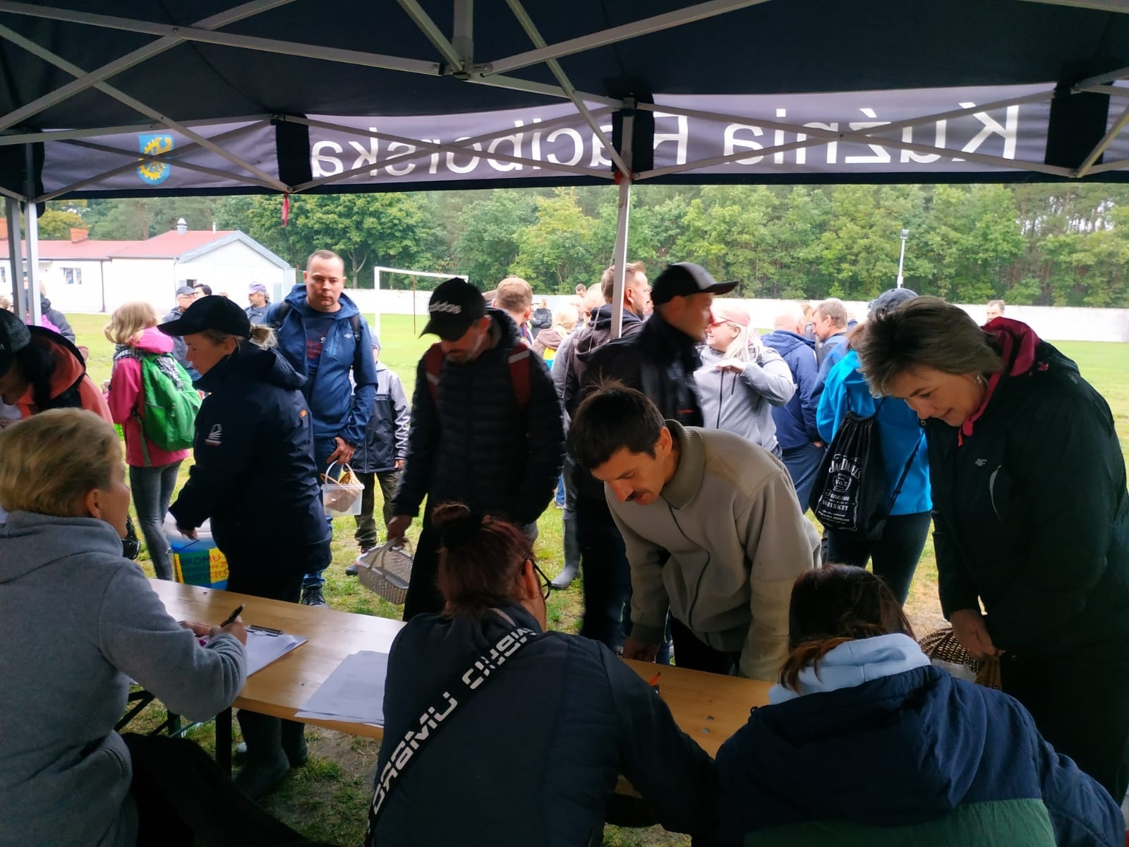 Zdjęcie w galerii na portalu naszraciborz.pl: Racibórz-Kuźnia Raciborska. Znamy nowych mistrzów grzybobrania wiadomości z regionu