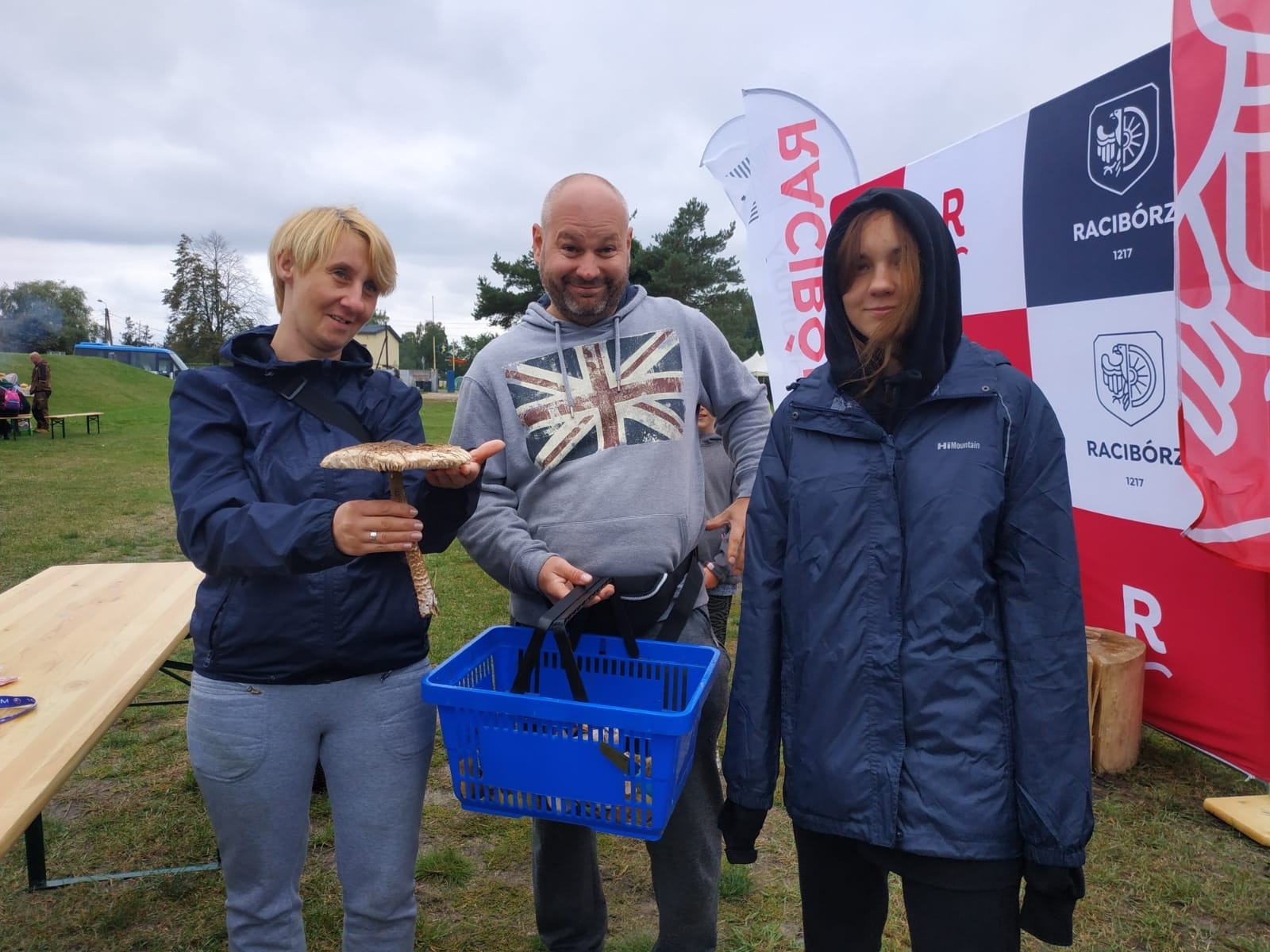 Zdjęcie w galerii na portalu naszraciborz.pl: Racibórz-Kuźnia Raciborska. Znamy nowych mistrzów grzybobrania wiadomości z regionu