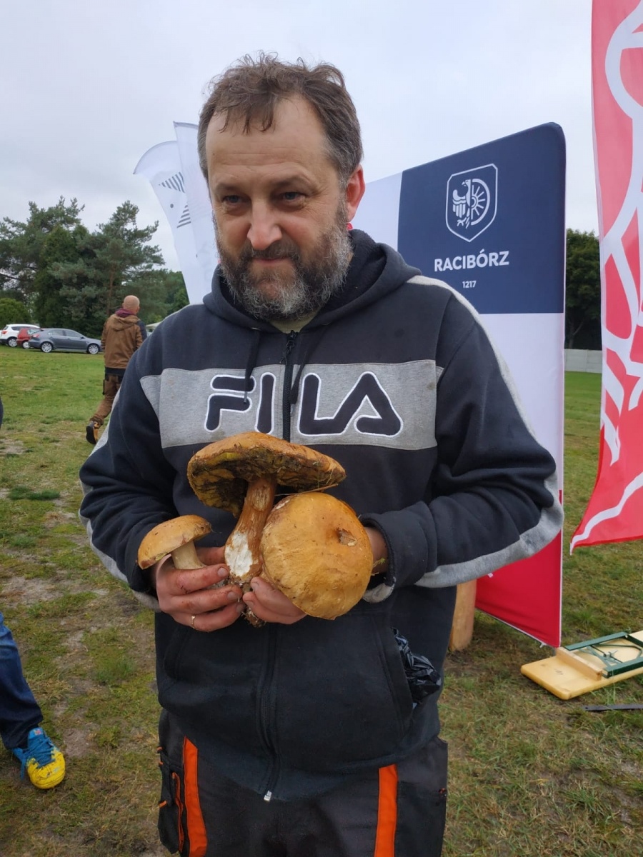 Zdjęcie w galerii na portalu naszraciborz.pl: Racibórz-Kuźnia Raciborska. Znamy nowych mistrzów grzybobrania wiadomości z regionu