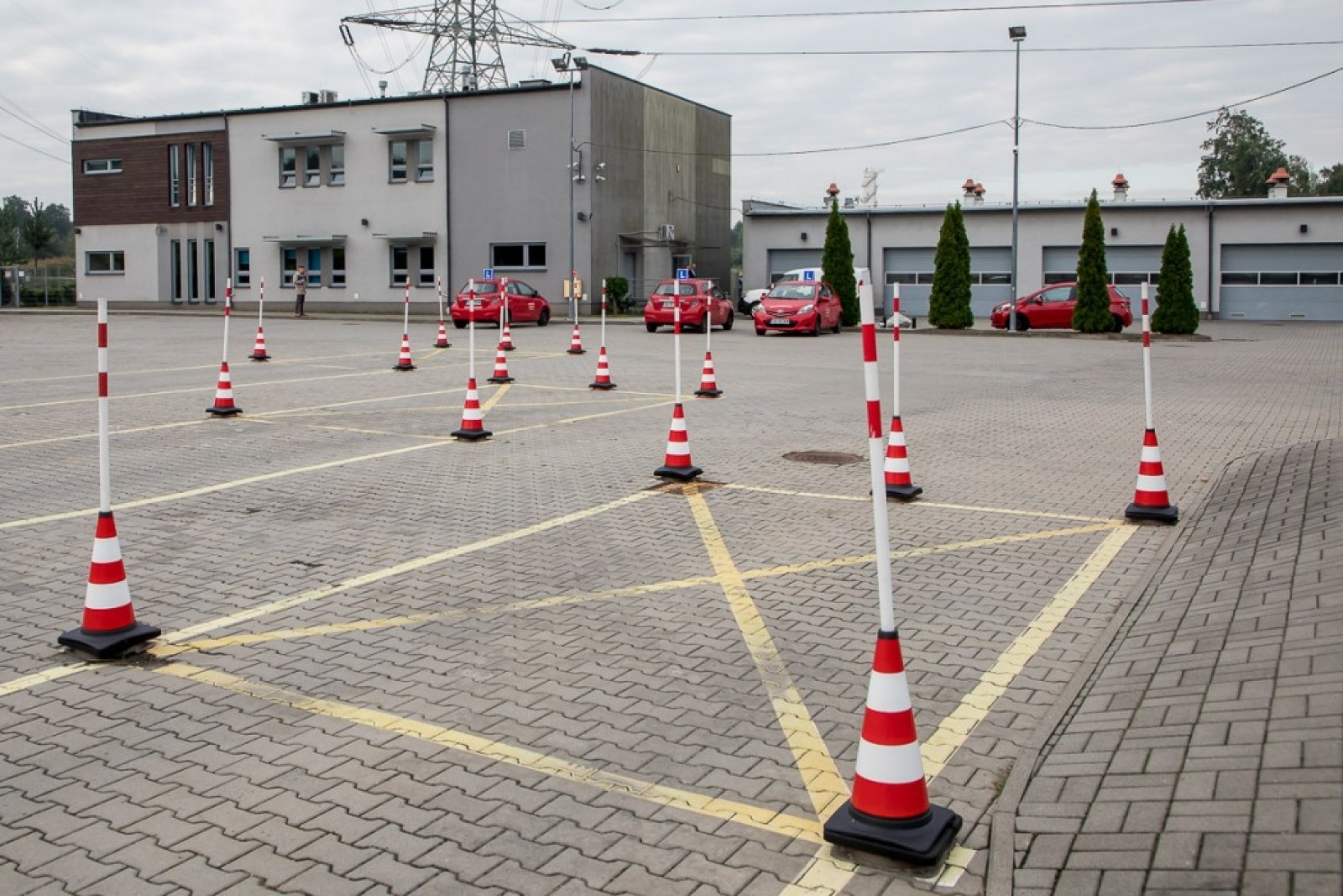 Zdjęcie w galerii na portalu naszraciborz.pl: W Rybniku otwarto oddział Regionalnego Centrum Bezpieczeństwa Ruchu Drogowego WORD Katowice wiadomości z regionu