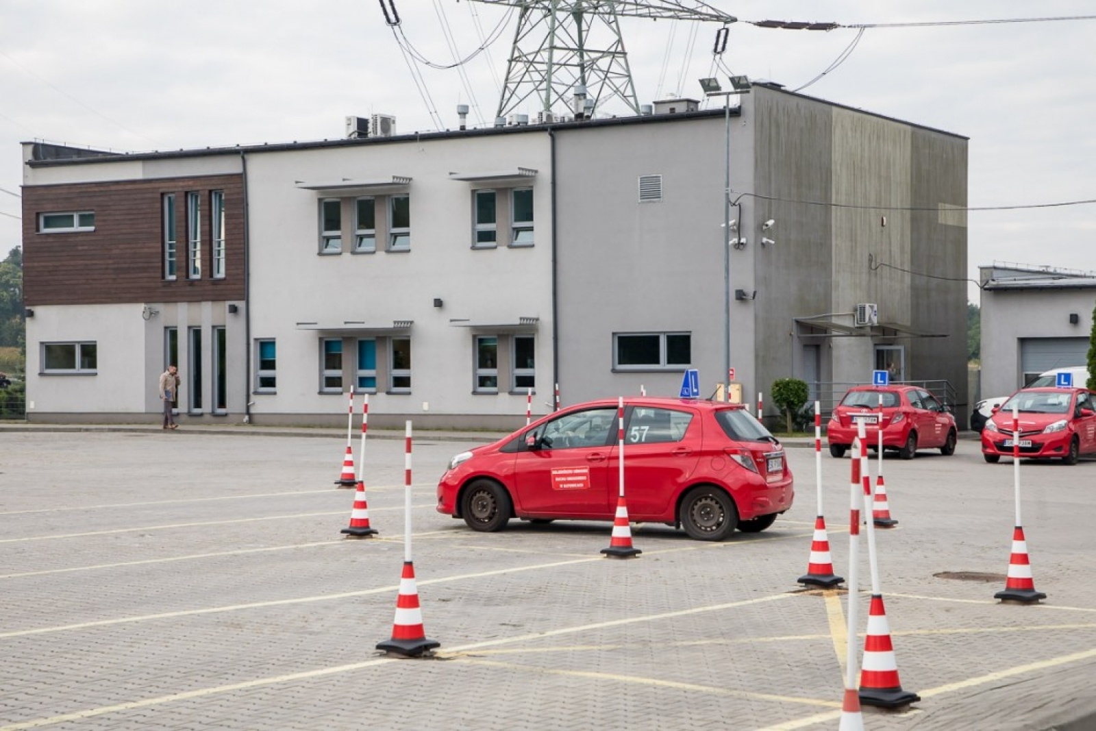 Zdjęcie w galerii na portalu naszraciborz.pl: W Rybniku otwarto oddział Regionalnego Centrum Bezpieczeństwa Ruchu Drogowego WORD Katowice wiadomości z regionu