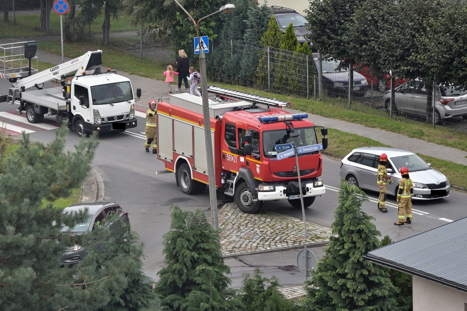 Zdjęcie w galerii na portalu naszraciborz.pl: Mercedes z vw polo zderzyły się na Katowickiej-Ocickiej wiadomości z regionu