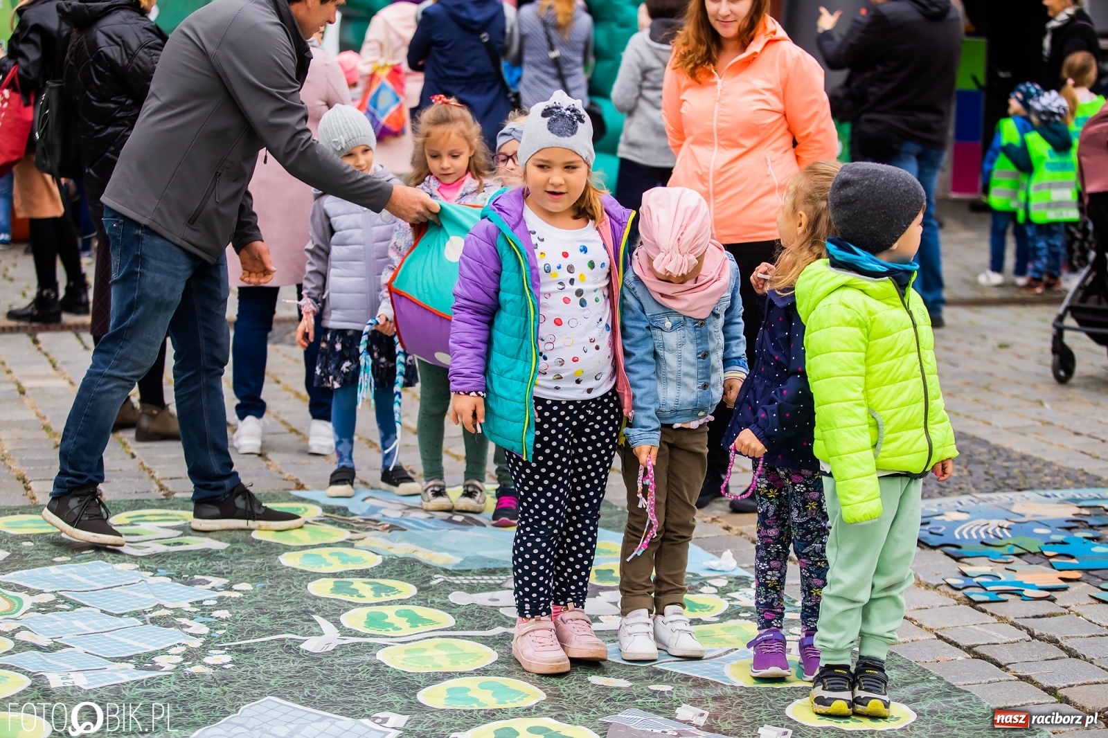 Zdjęcie w galerii na portalu naszraciborz.pl: Festyn ekologiczny na raciborskim Rynku [FOTO i WIDEO] wiadomości z regionu