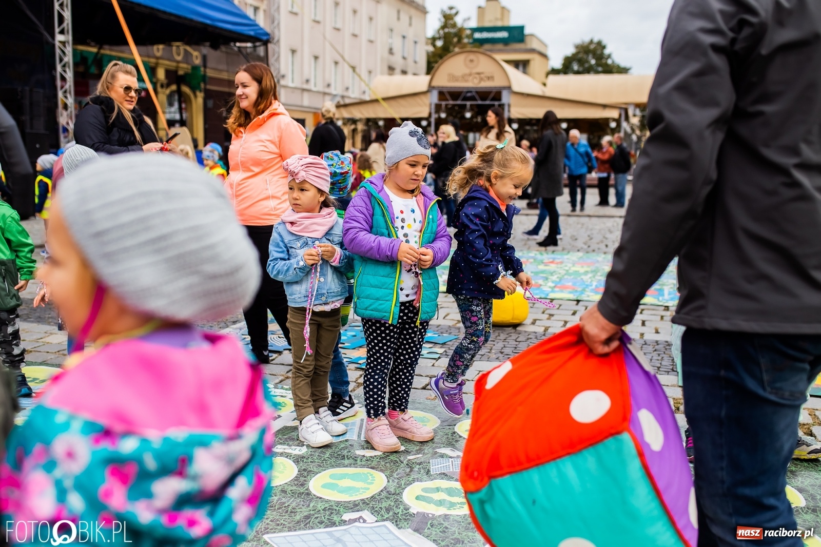 Zdjęcie w galerii na portalu naszraciborz.pl: Festyn ekologiczny na raciborskim Rynku [FOTO i WIDEO] wiadomości z regionu