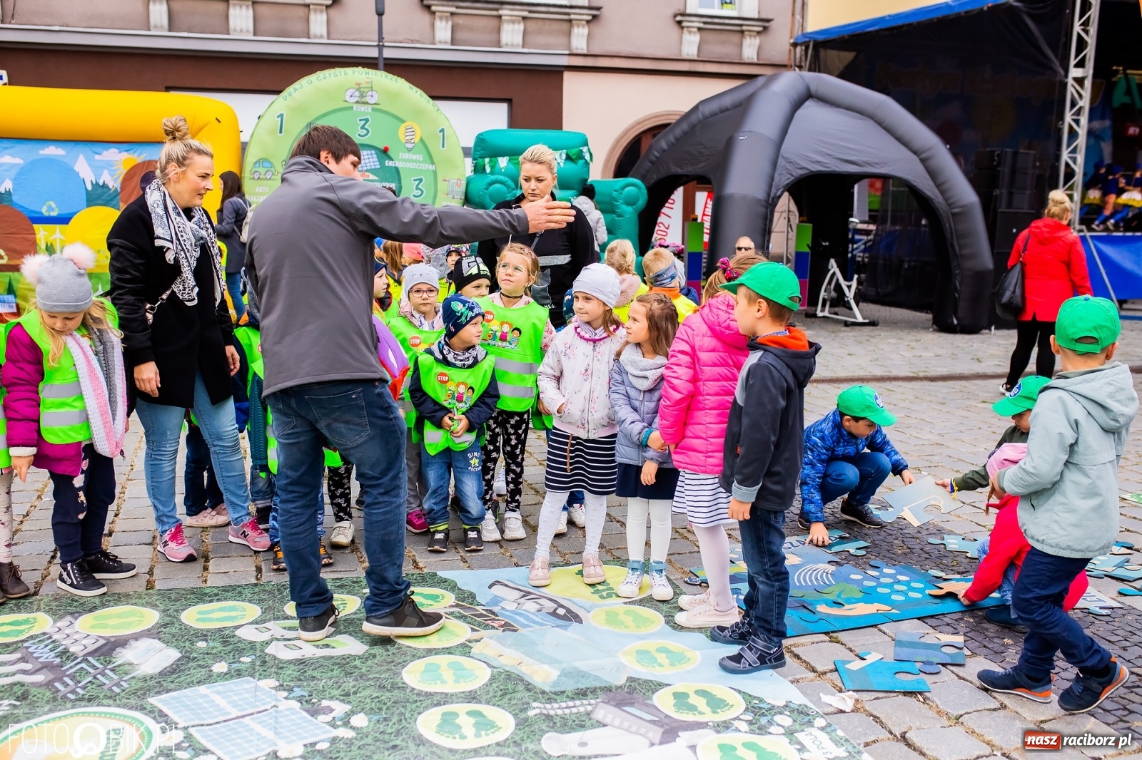 Zdjęcie w galerii na portalu naszraciborz.pl: Festyn ekologiczny na raciborskim Rynku [FOTO i WIDEO] wiadomości z regionu