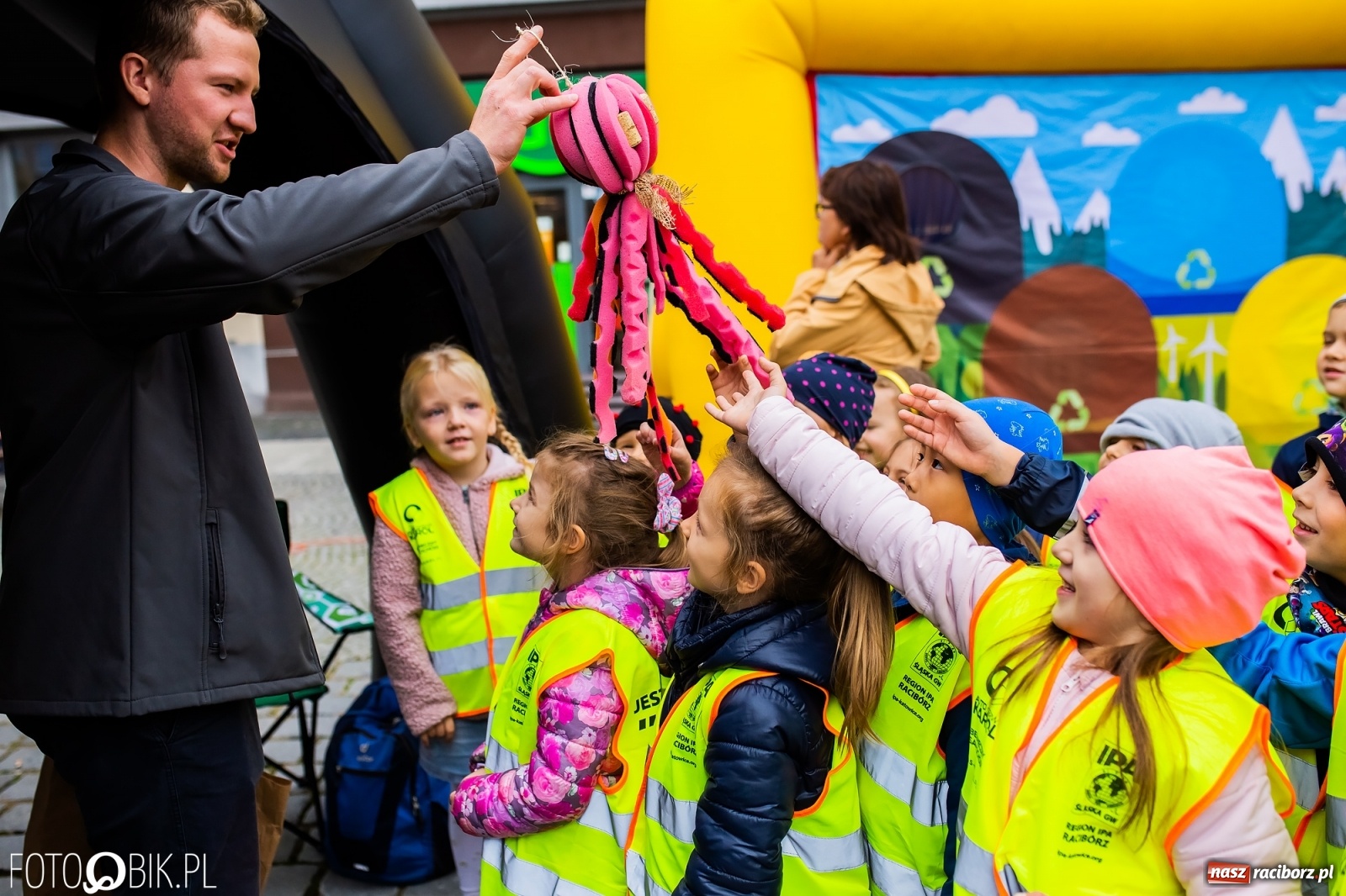 Zdjęcie w galerii na portalu naszraciborz.pl: Festyn ekologiczny na raciborskim Rynku [FOTO i WIDEO] wiadomości z regionu