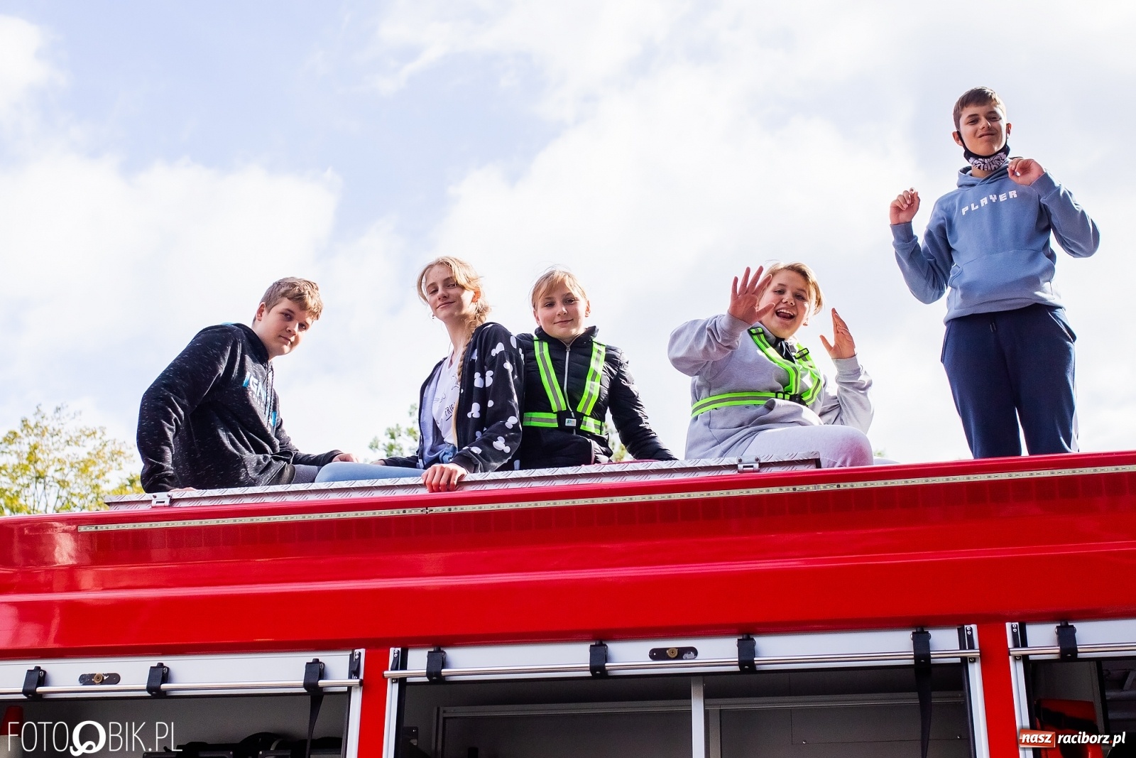 Zdjęcie w galerii na portalu naszraciborz.pl: Symulator wypadków, tor przeszkód z alkogoglami - Dzień Zrównoważonego Transportu na zamku [FOTO i WIDEO] wiadomości z regionu