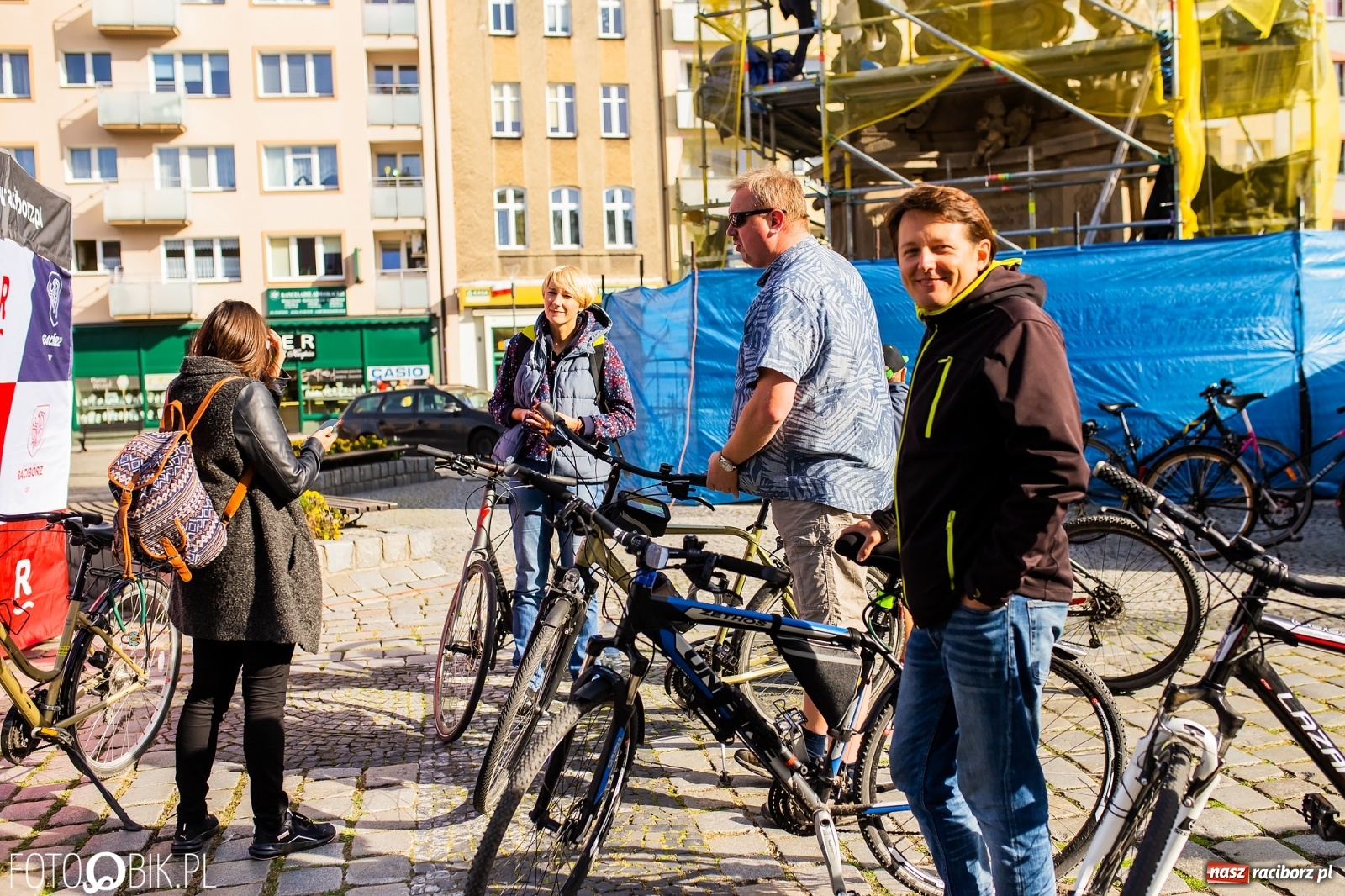 Zdjęcie w galerii na portalu naszraciborz.pl: Dwunastu śmiałków na starcie Eko-Rajdu. W grodzie czekały eko-pyszności [FOTO i WIDEO] wiadomości z regionu