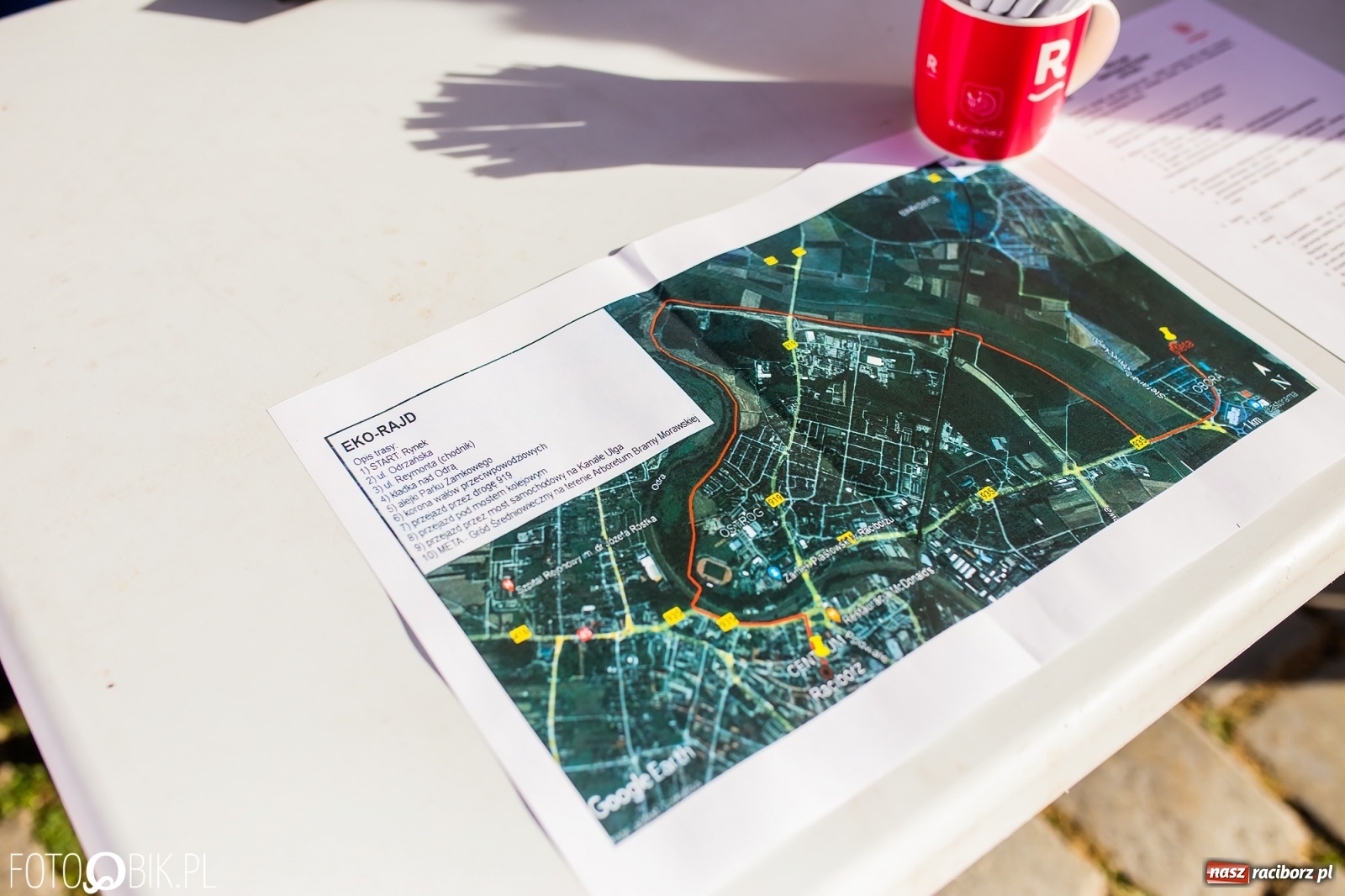 Zdjęcie w galerii na portalu naszraciborz.pl: Dwunastu śmiałków na starcie Eko-Rajdu. W grodzie czekały eko-pyszności [FOTO i WIDEO] wiadomości z regionu