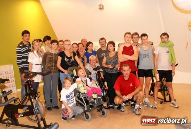 Zdjęcie w galerii na portalu naszraciborz.pl: Pokonali 6818 km dla Magdy wiadomości z regionu