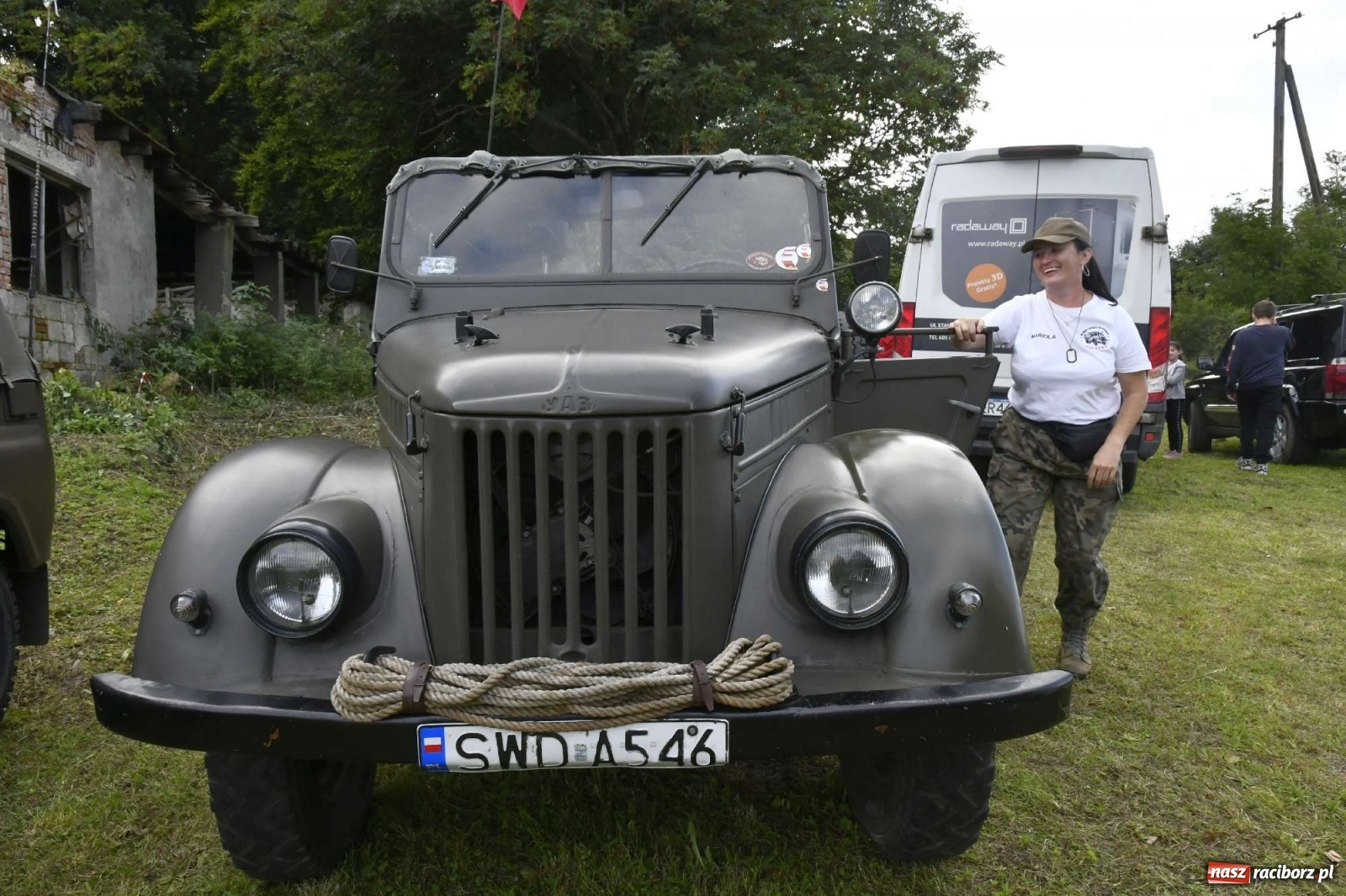 Zdjęcie w galerii na portalu naszraciborz.pl: Piknik militarny w Sławikowie - dwie potyczki na dziedzińcu pałacu von Eickstedtów [FOTO i WIDEO] wiadomości z regionu