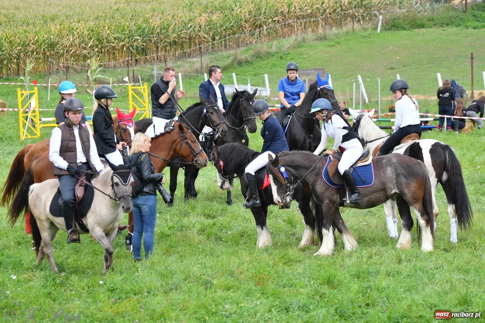 Zdjęcie w galerii na portalu naszraciborz.pl: Raciborski Hubertus 2021. Parada przez Ostróg i dwie gonitwy za lisem [FOTO i WIDEO] wiadomości z regionu