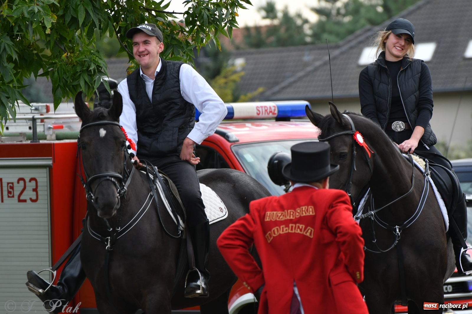 Zdjęcie w galerii na portalu naszraciborz.pl: Raciborski Hubertus 2021. Parada przez Ostróg i dwie gonitwy za lisem [FOTO i WIDEO] wiadomości z regionu
