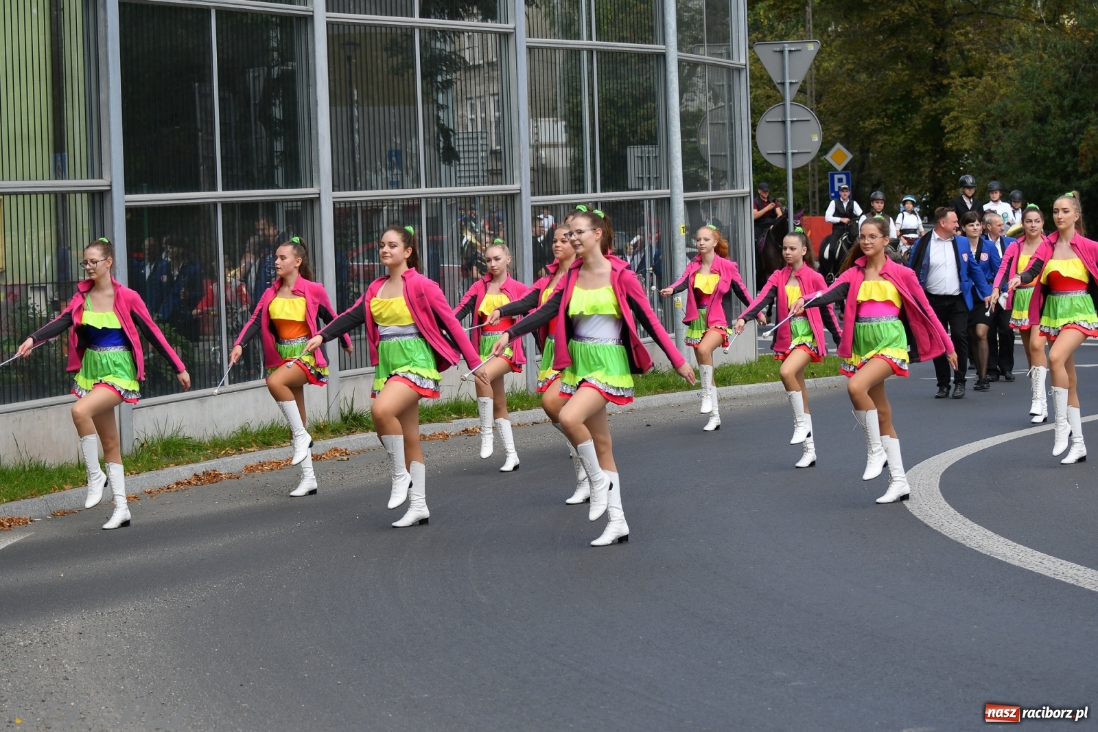 Zdjęcie w galerii na portalu naszraciborz.pl: Raciborski Hubertus 2021. Parada przez Ostróg i dwie gonitwy za lisem [FOTO i WIDEO] wiadomości z regionu
